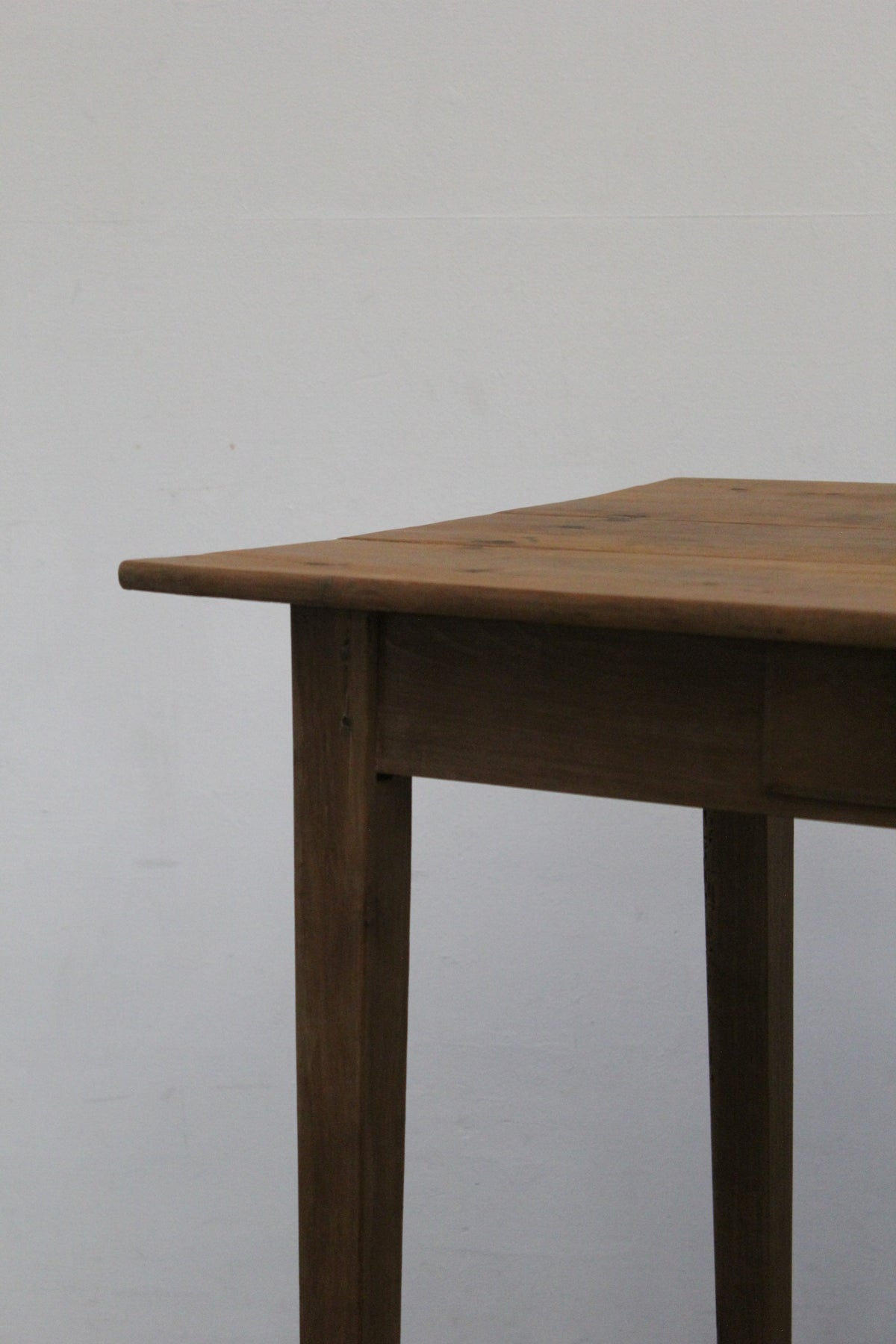 #1568 table