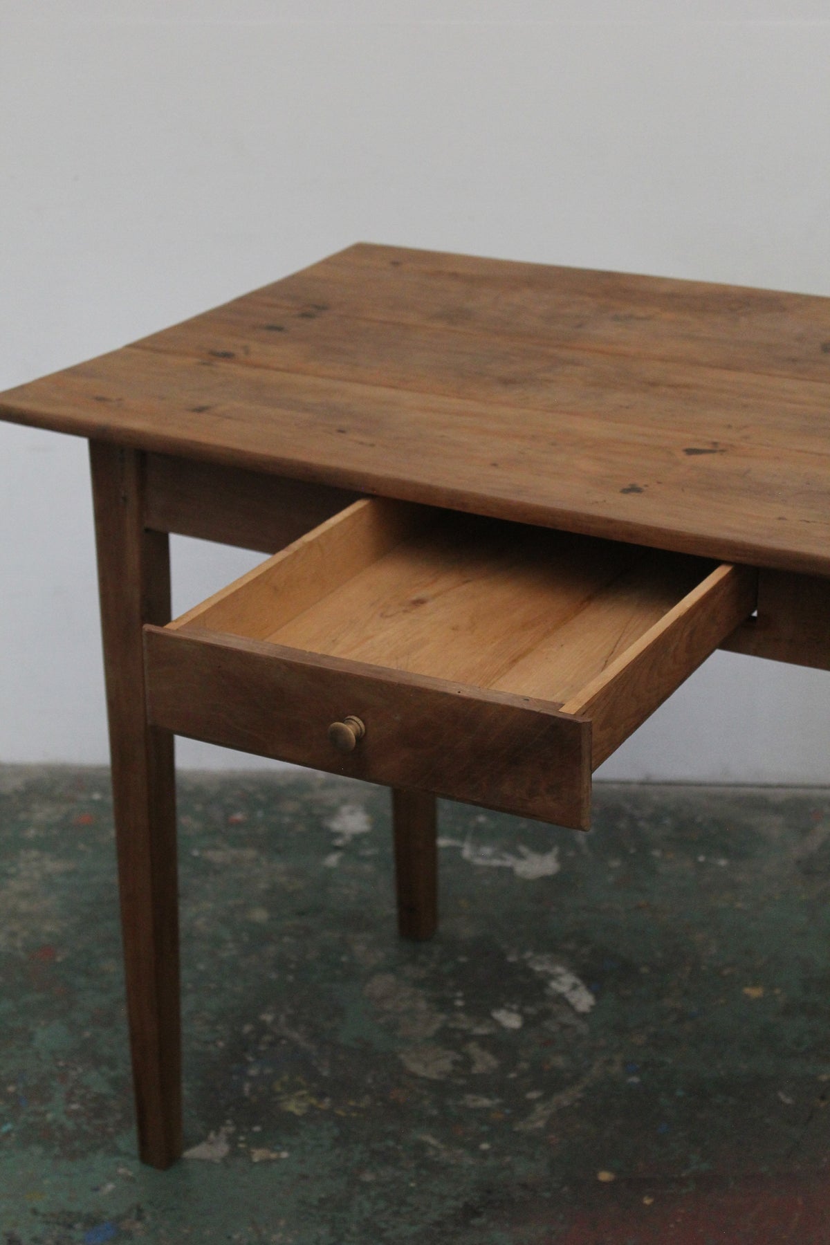 #1568 table