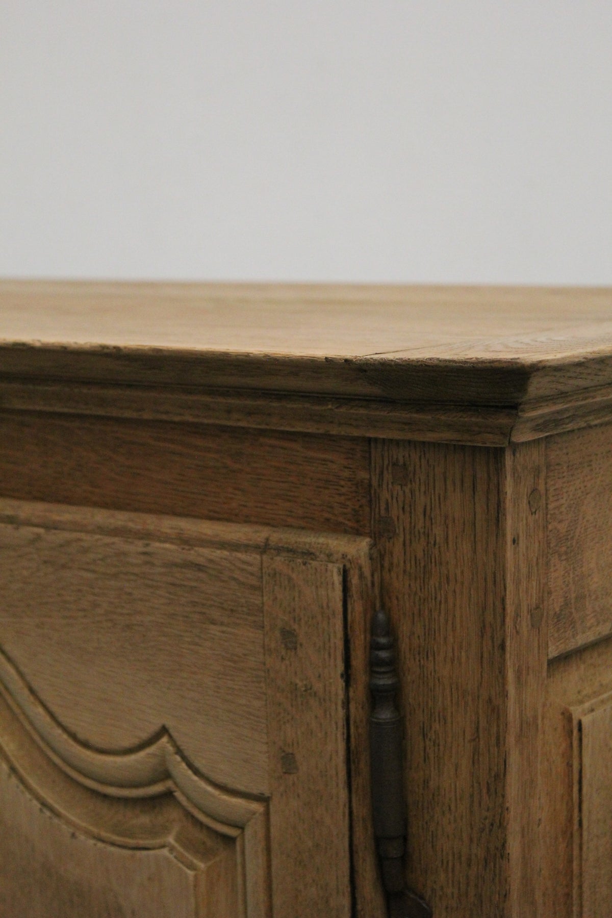 #1092 cabinet