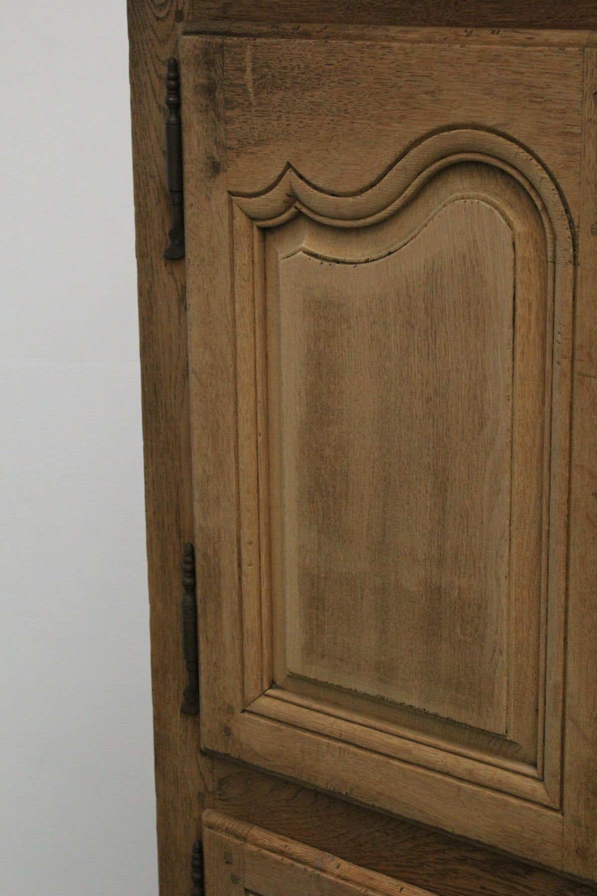 #1092 cabinet