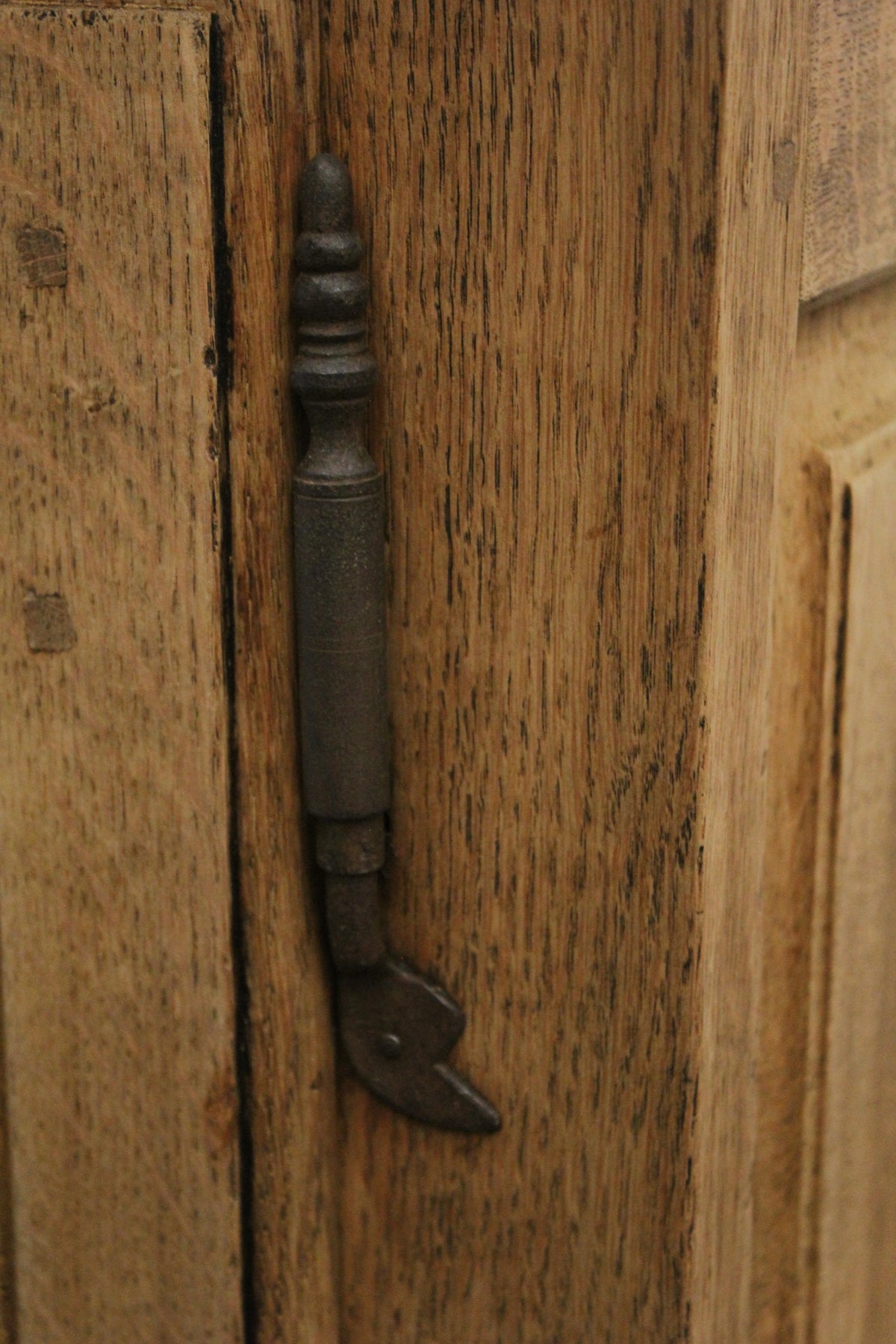 #1092 cabinet