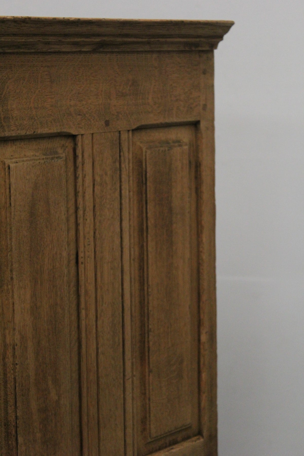#1092 cabinet