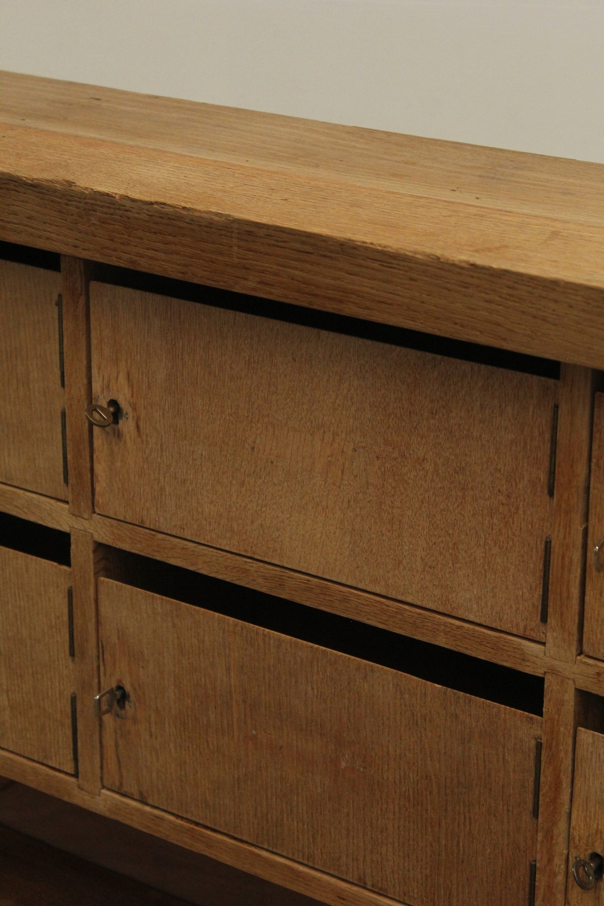 #1567 cabinet