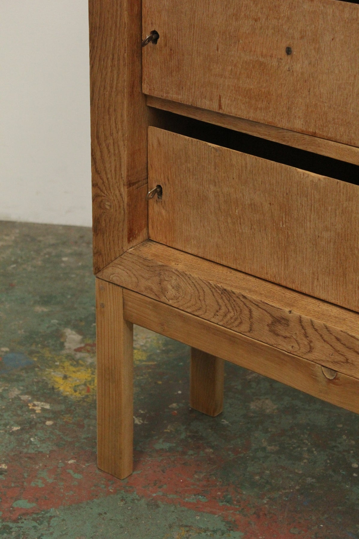 #1567 cabinet