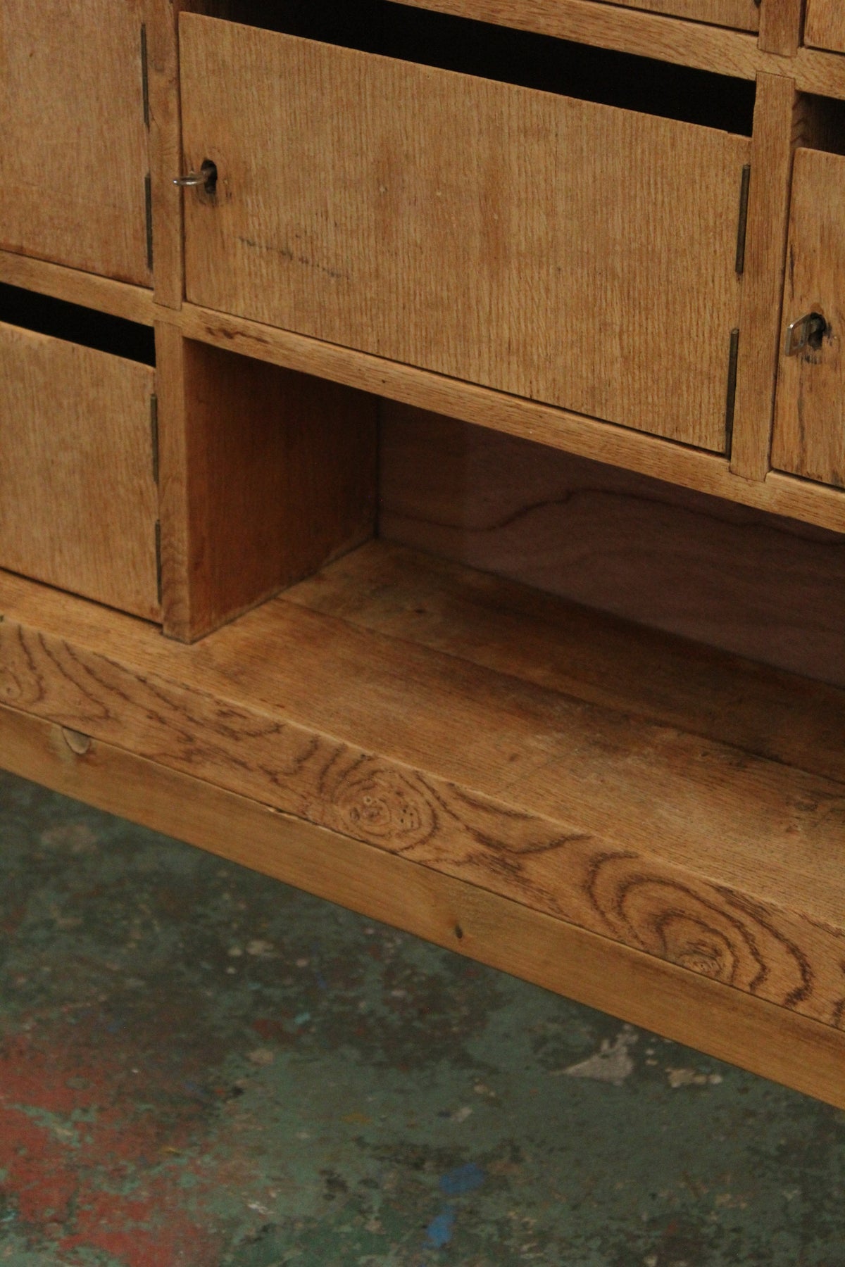 #1567 cabinet