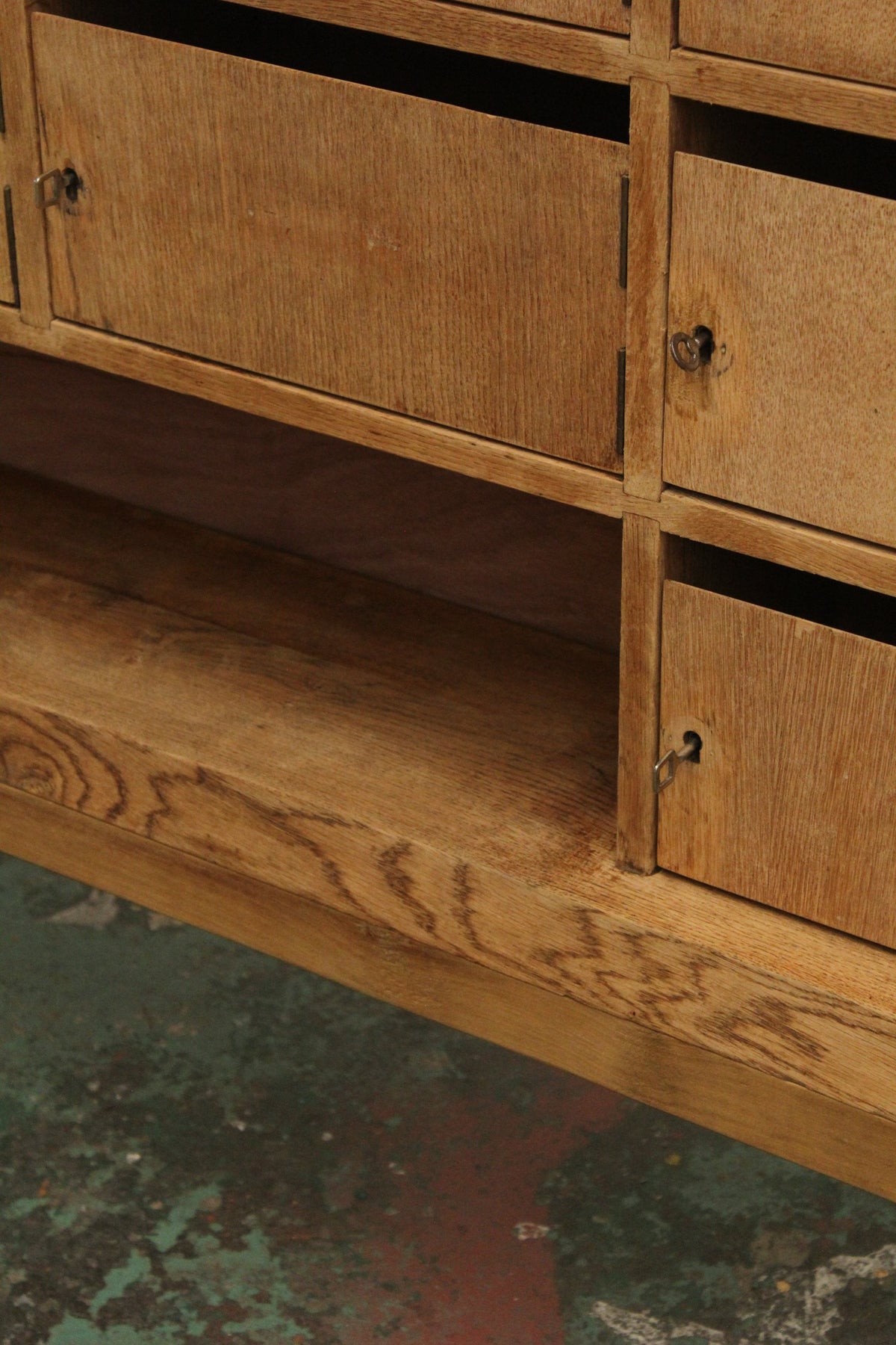 #1567 cabinet