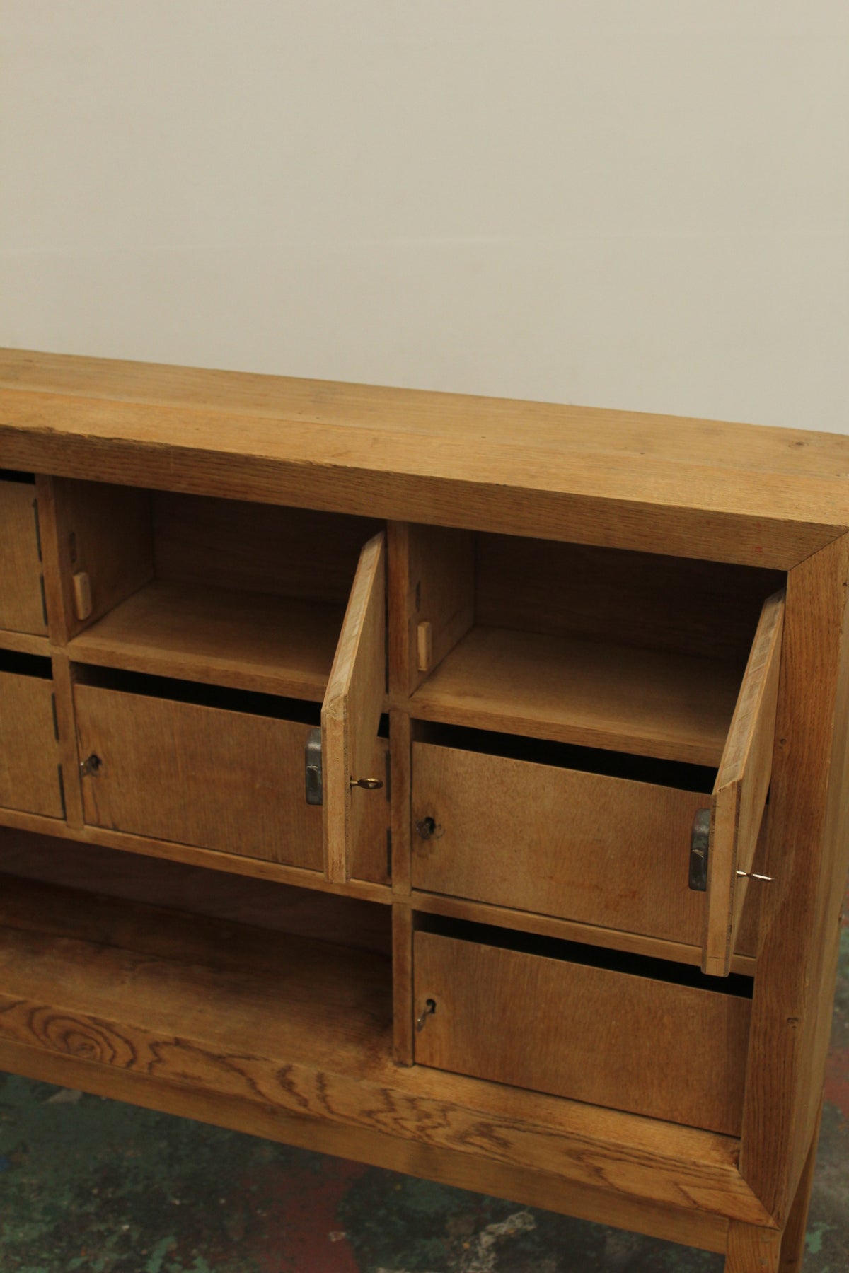 #1567 cabinet