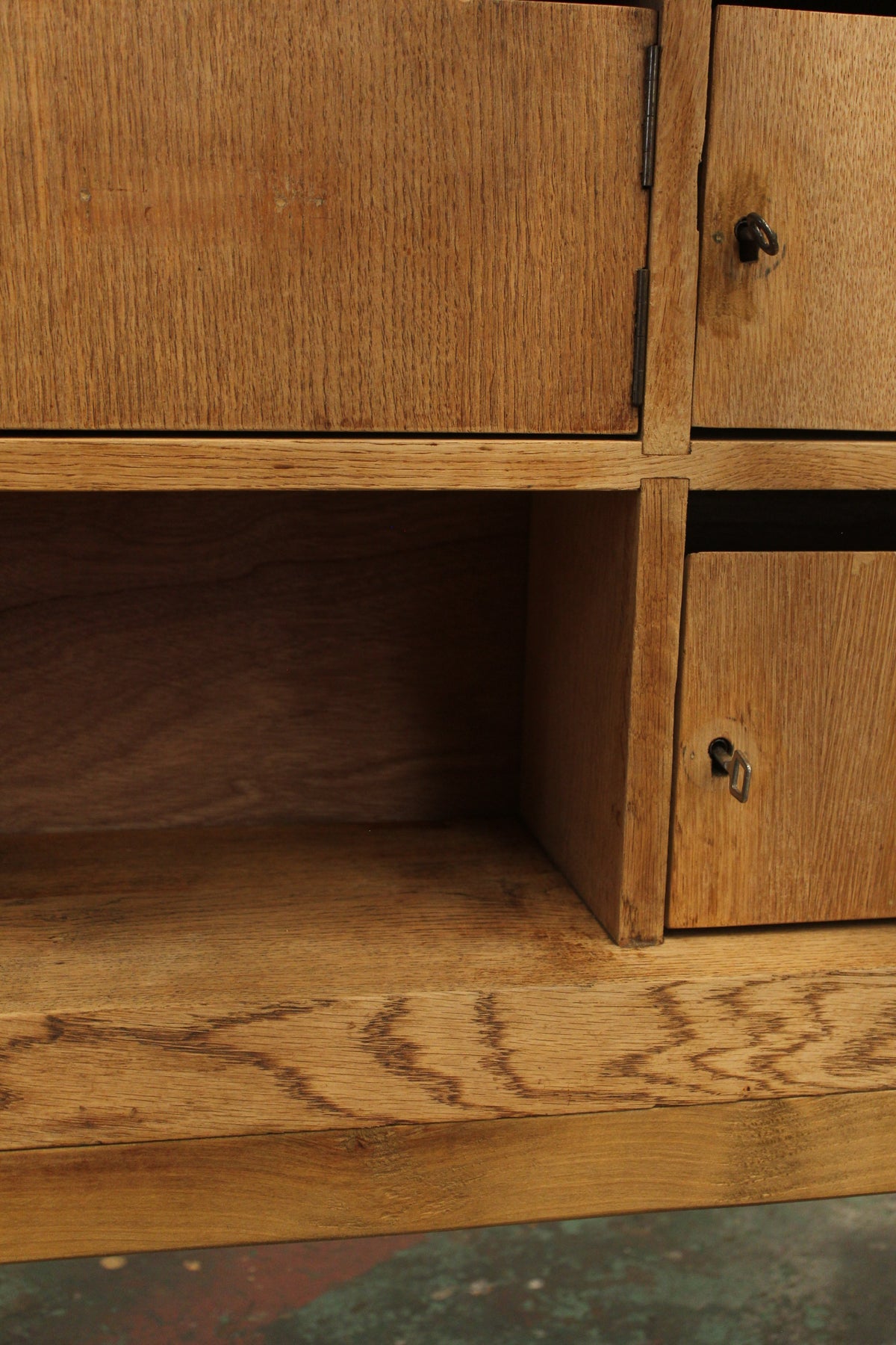 #1567 cabinet