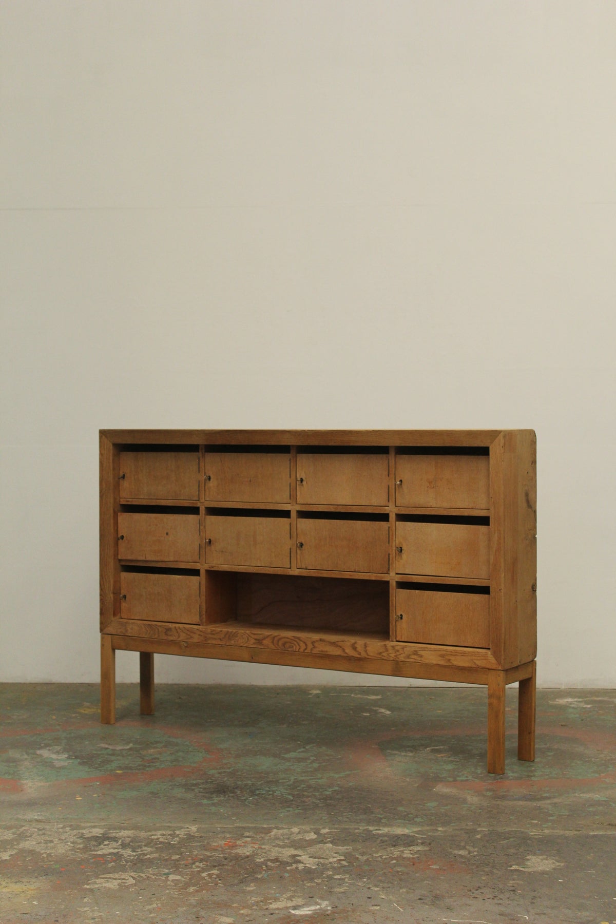 #1567 cabinet