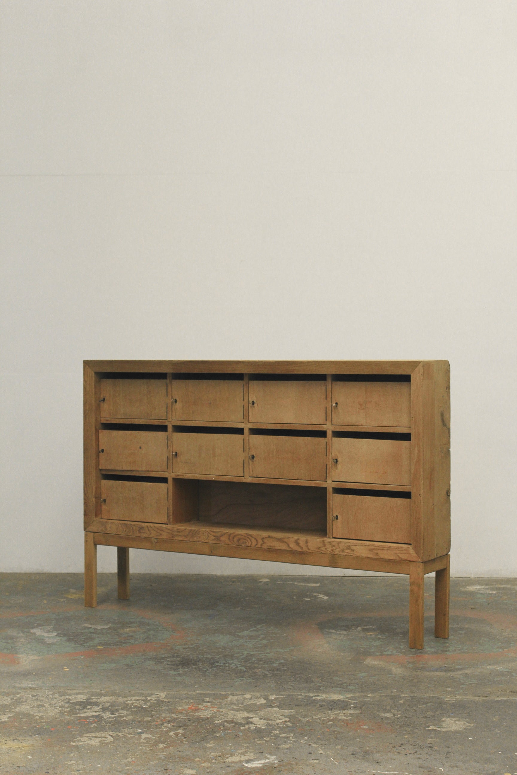 #1567 cabinet