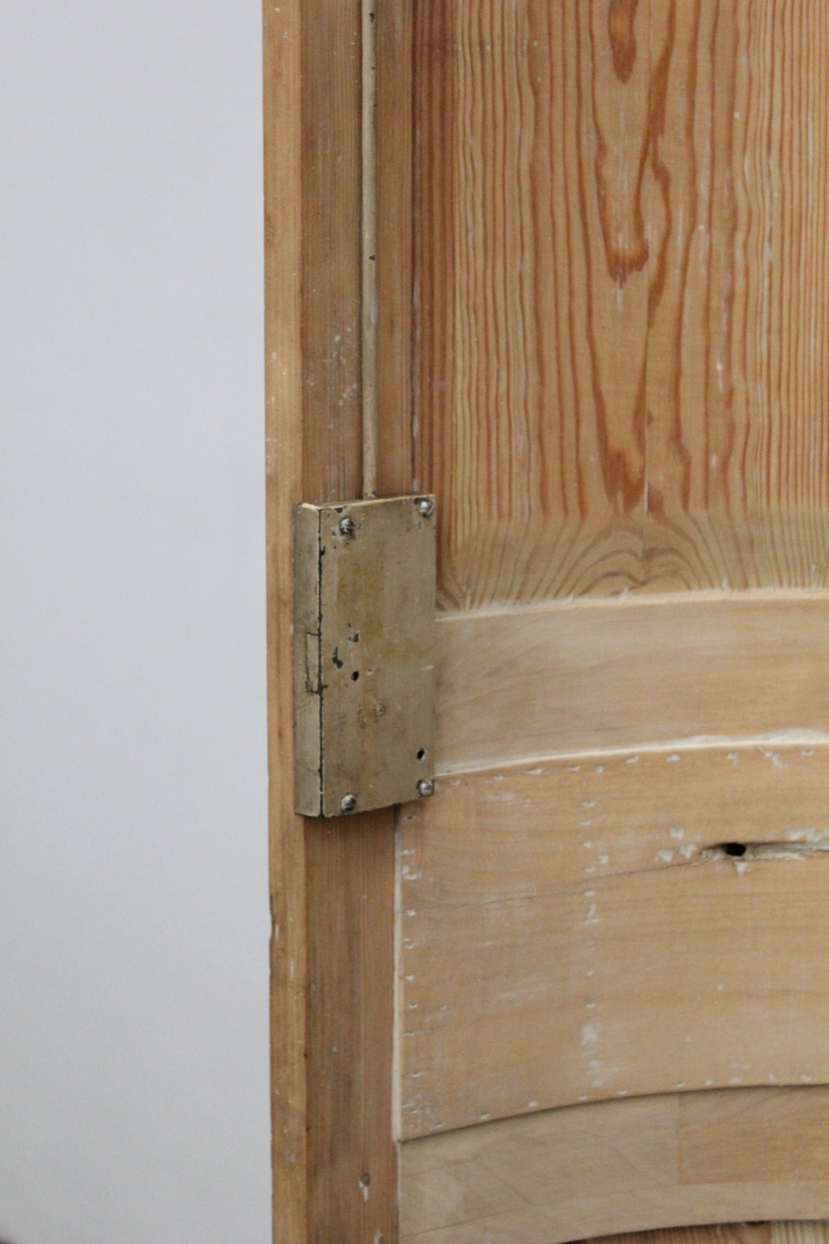 #1099 cabinet