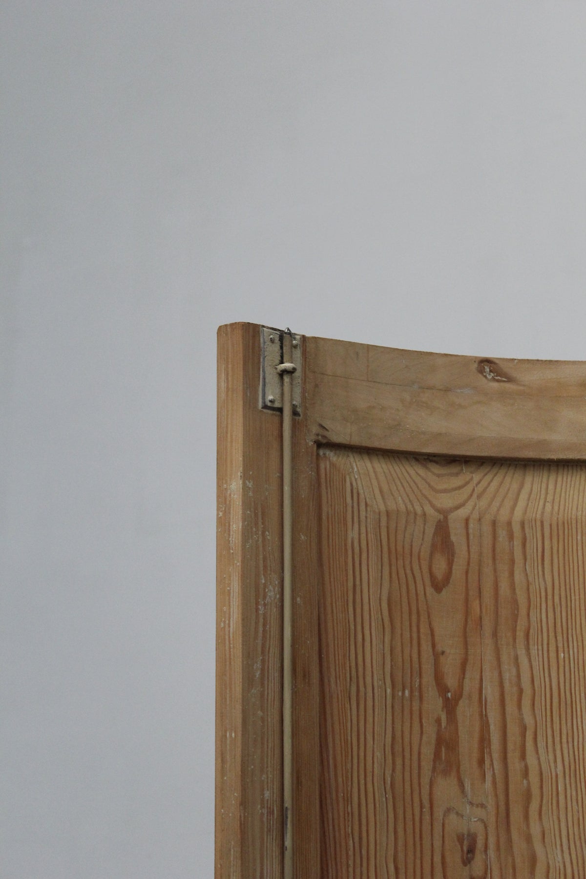 #1099 cabinet
