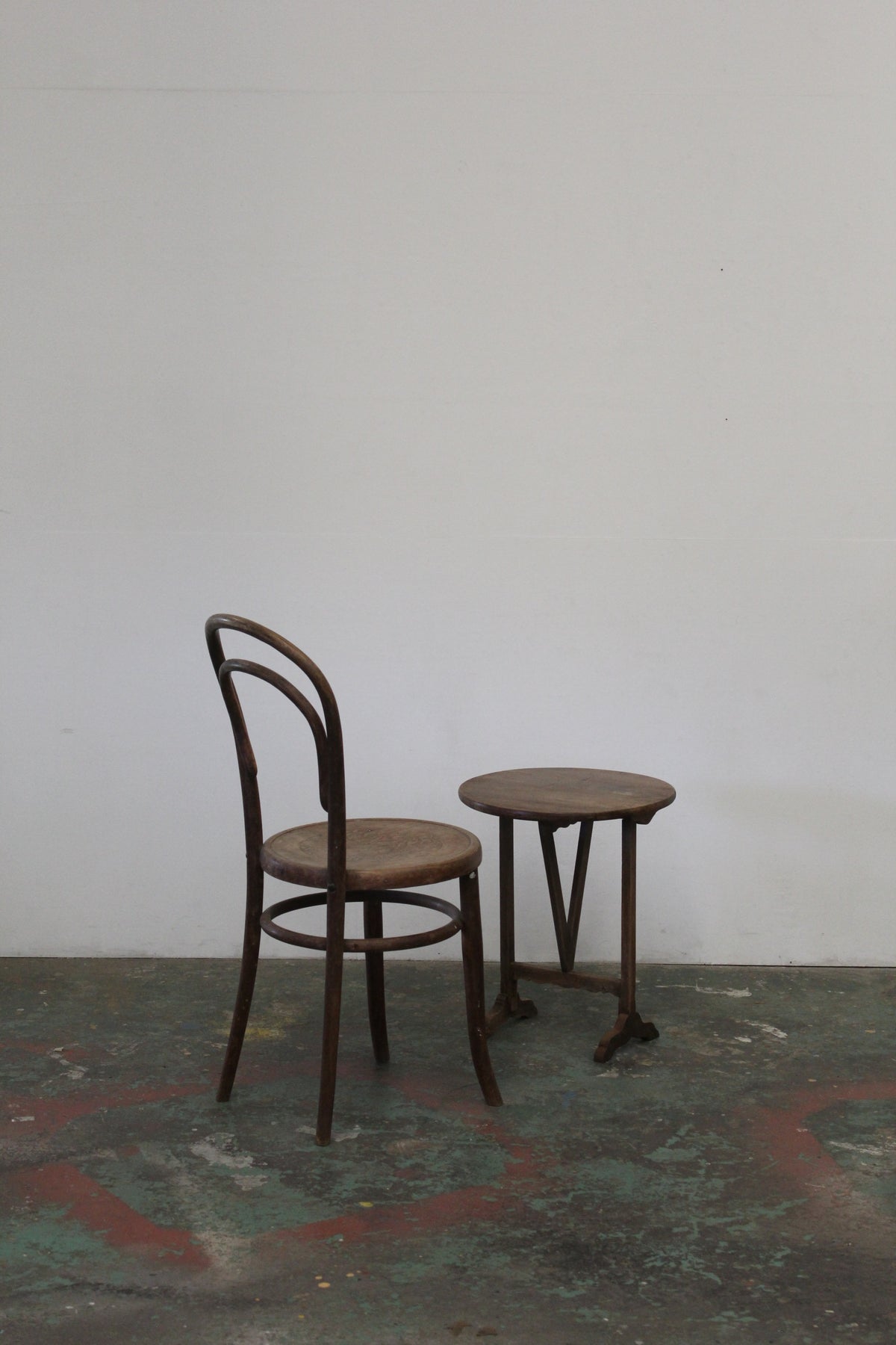 #1584 side table