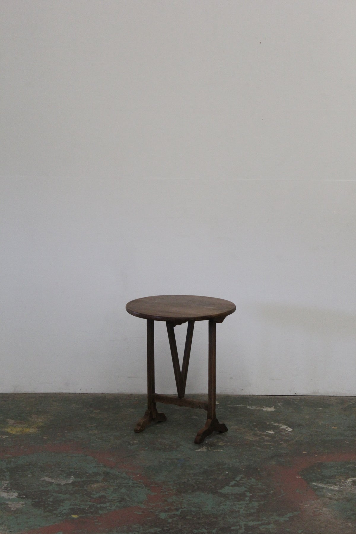 #1584 side table