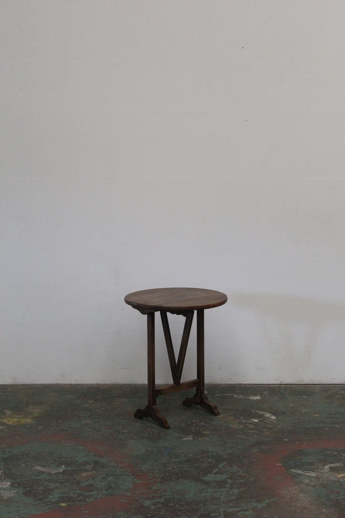 #1584 side table