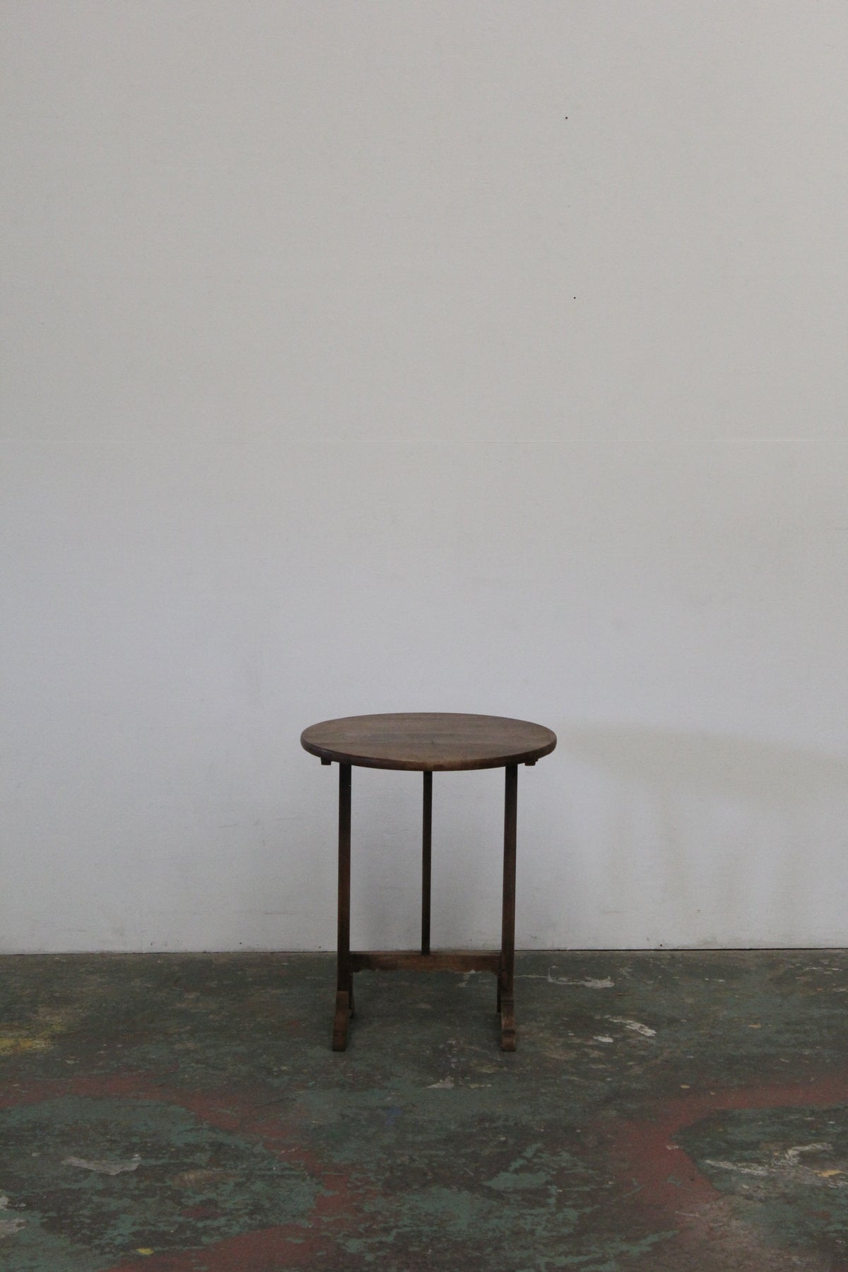 #1584 side table
