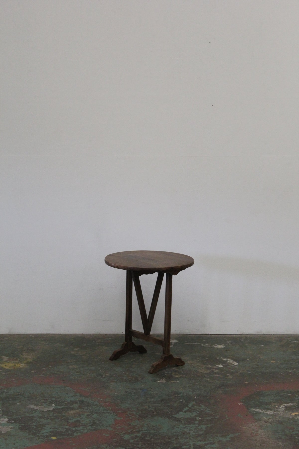 #1584 side table