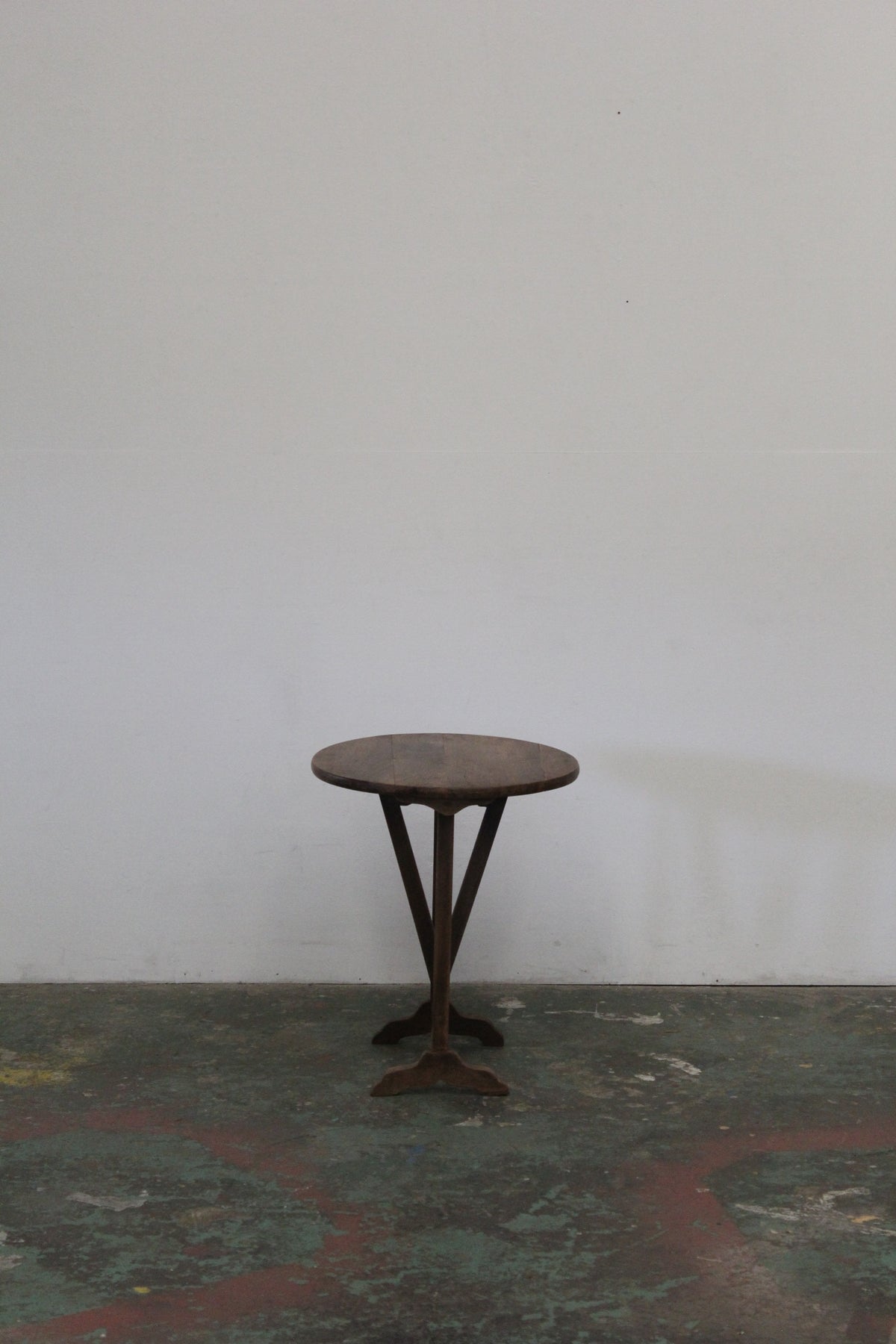 #1584 side table