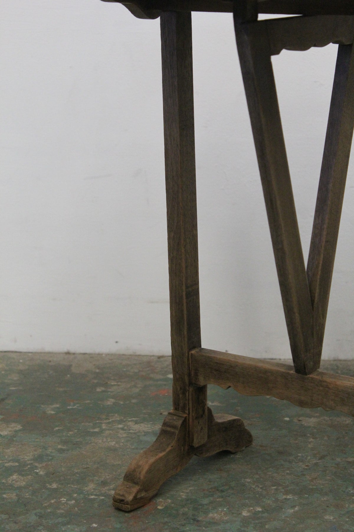 #1584 side table