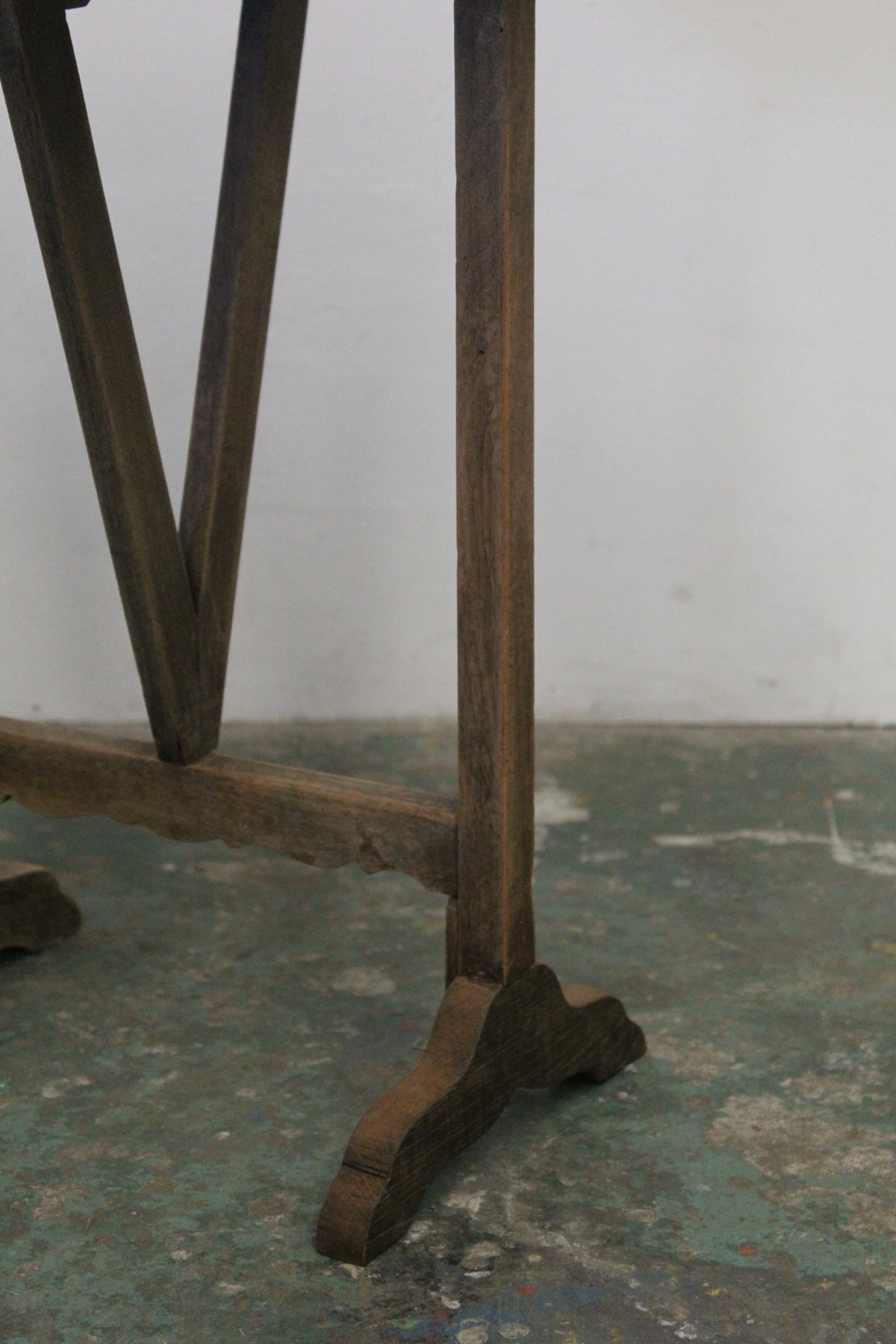 #1584 side table