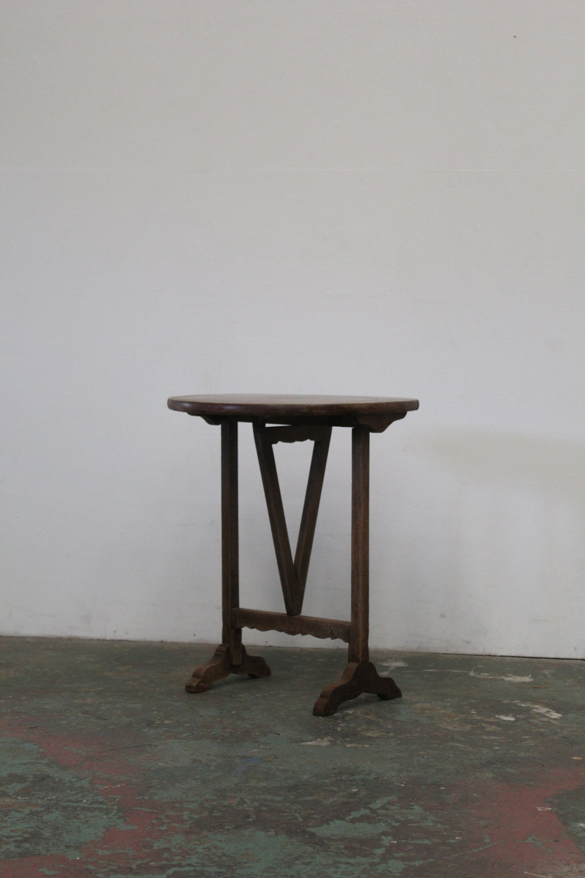 #1584 side table