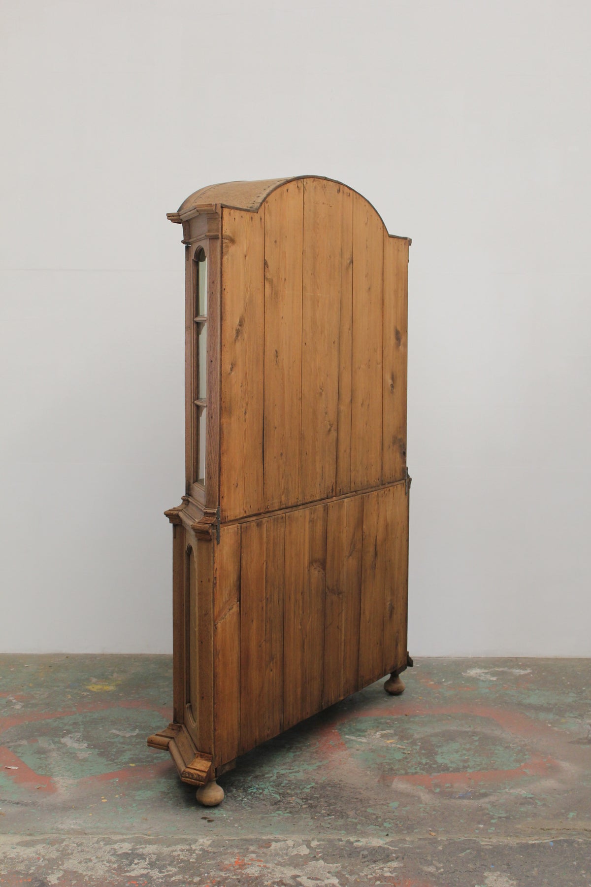 #0258 cupboard