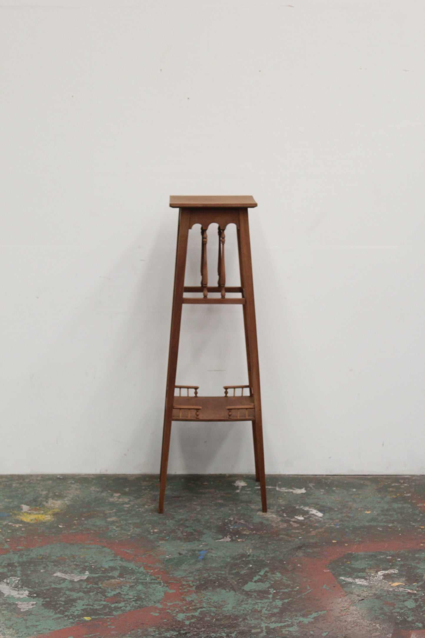#1500 planter stand