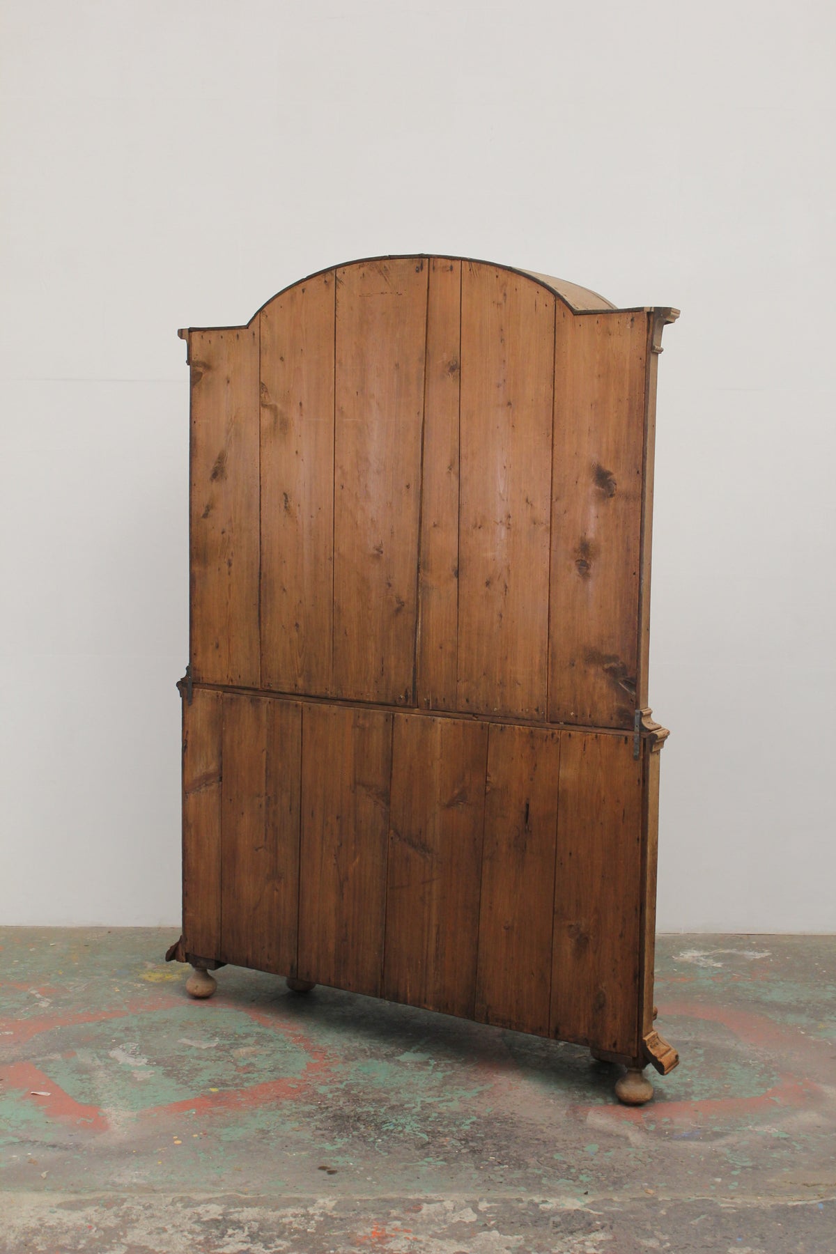 #0258 cupboard