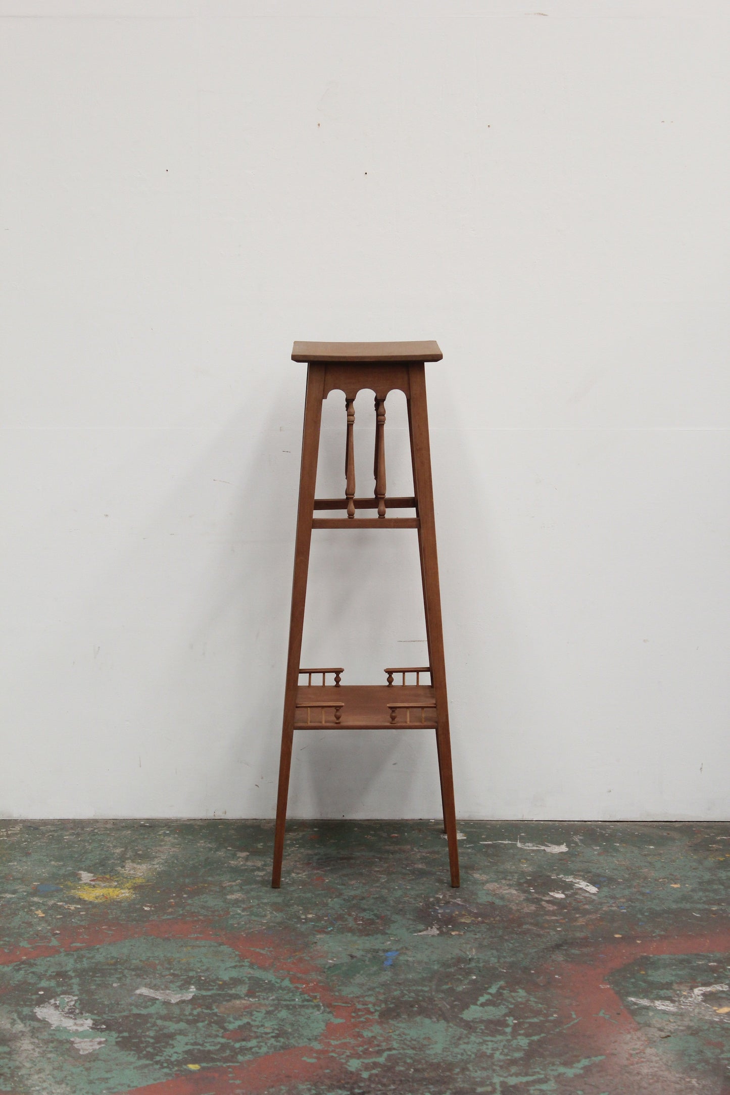#1500 planter stand