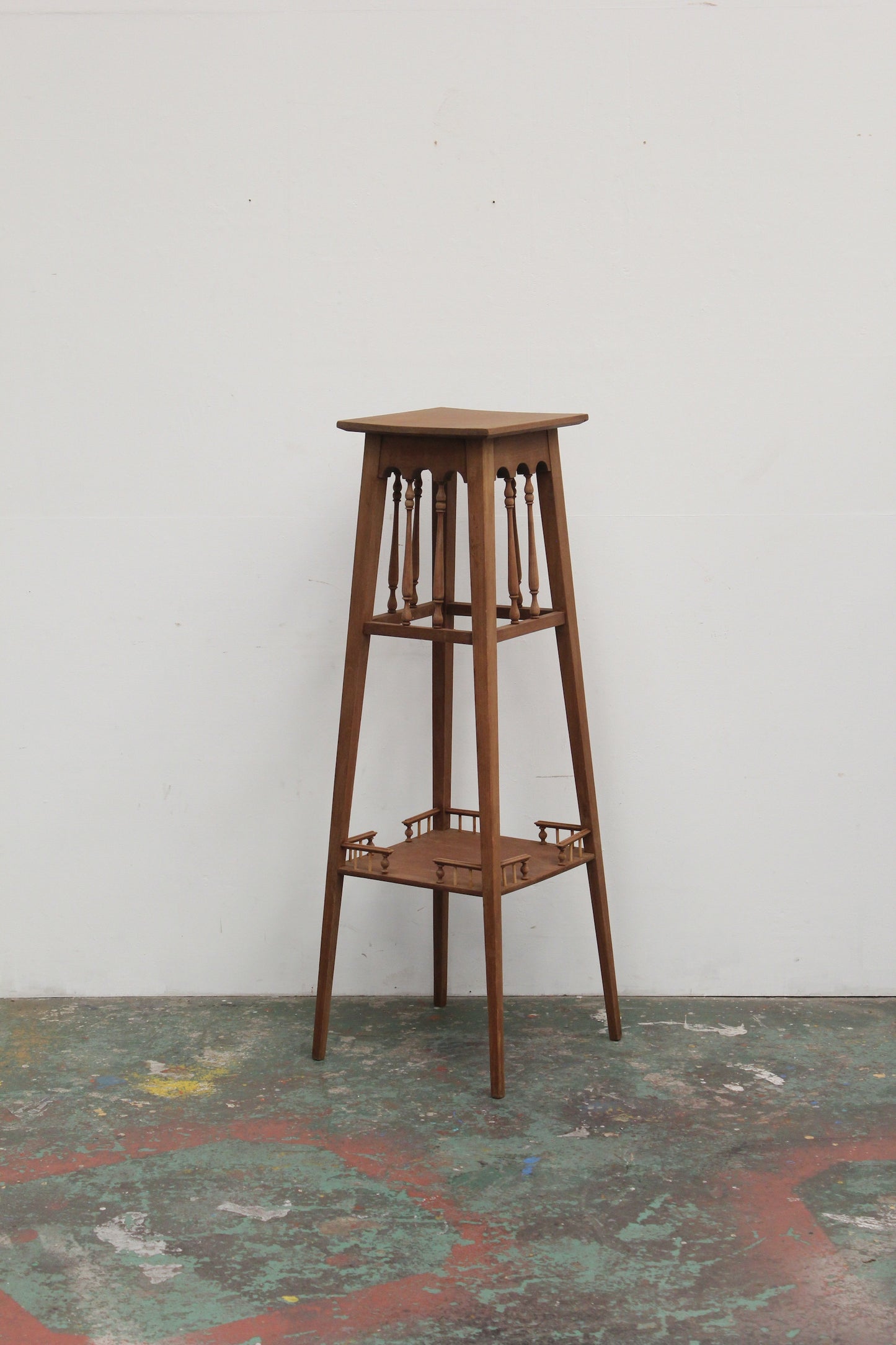 #1500 planter stand