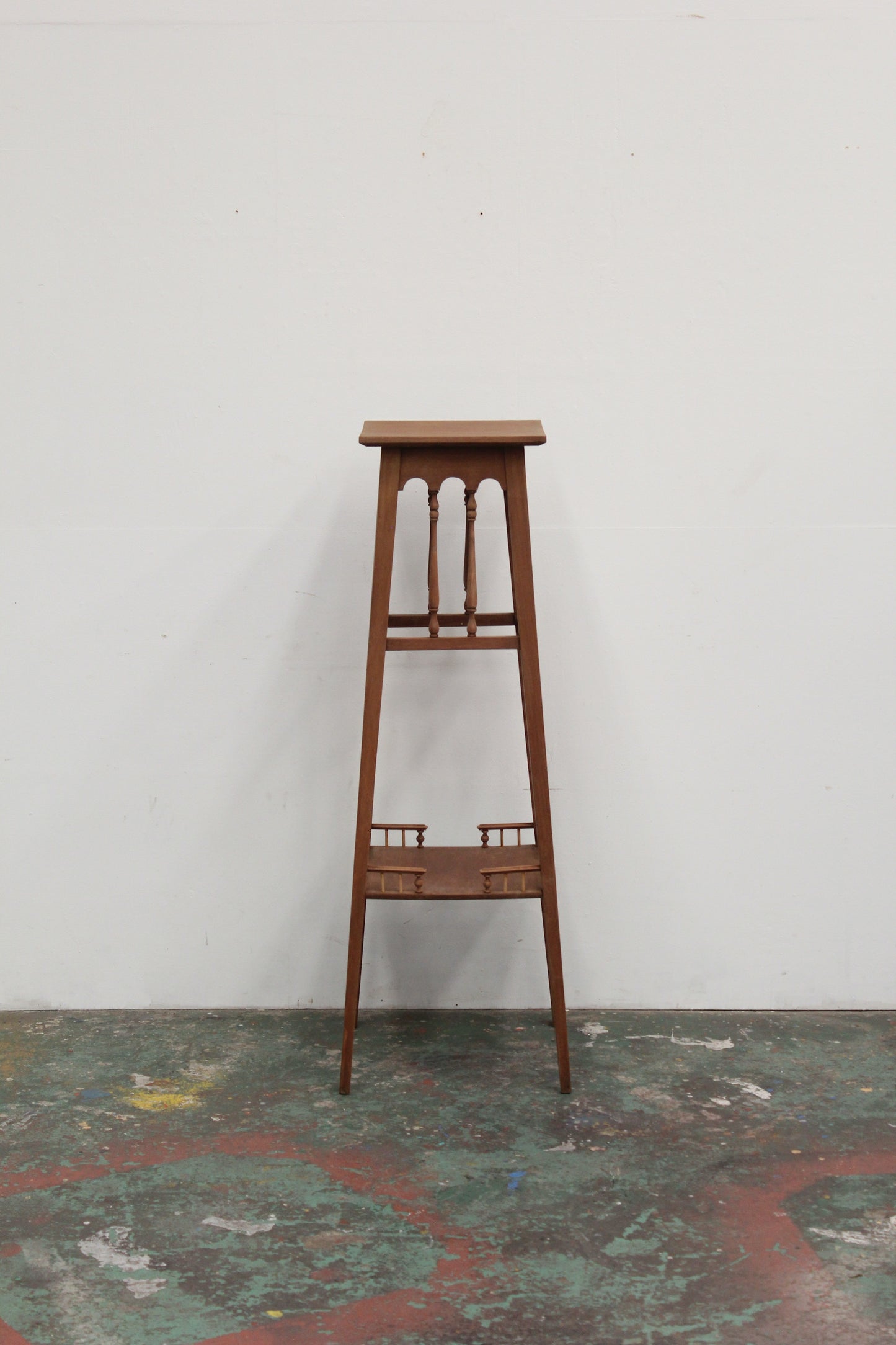 #1500 planter stand