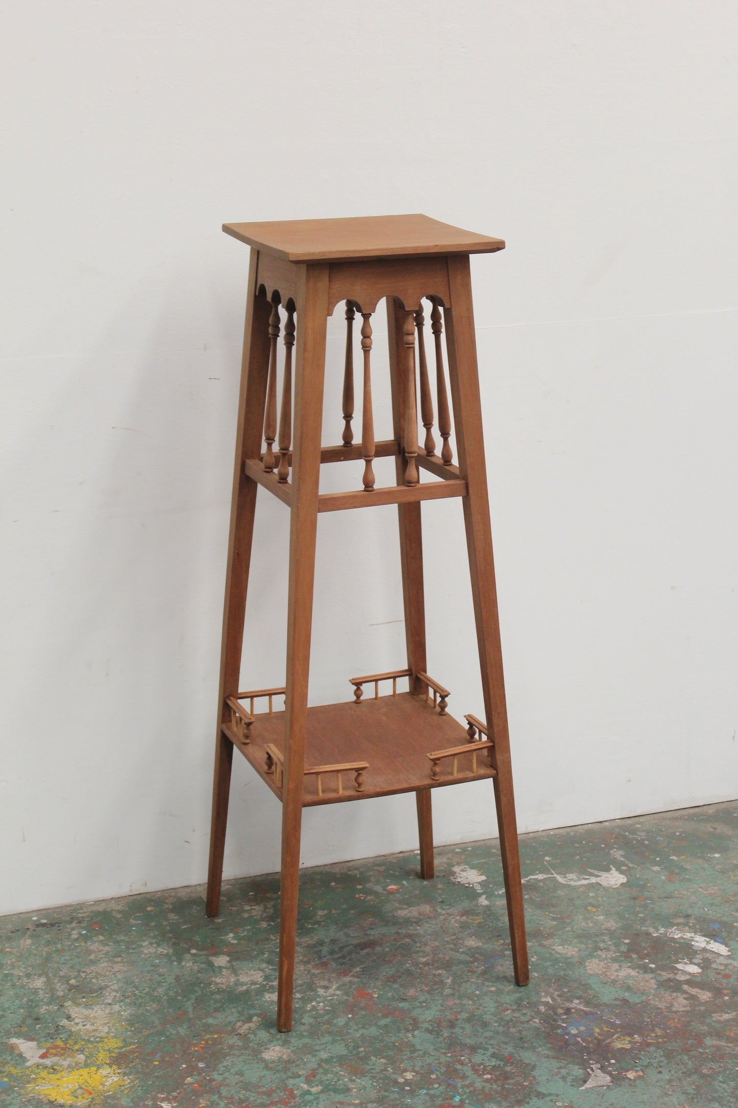 #1500 planter stand