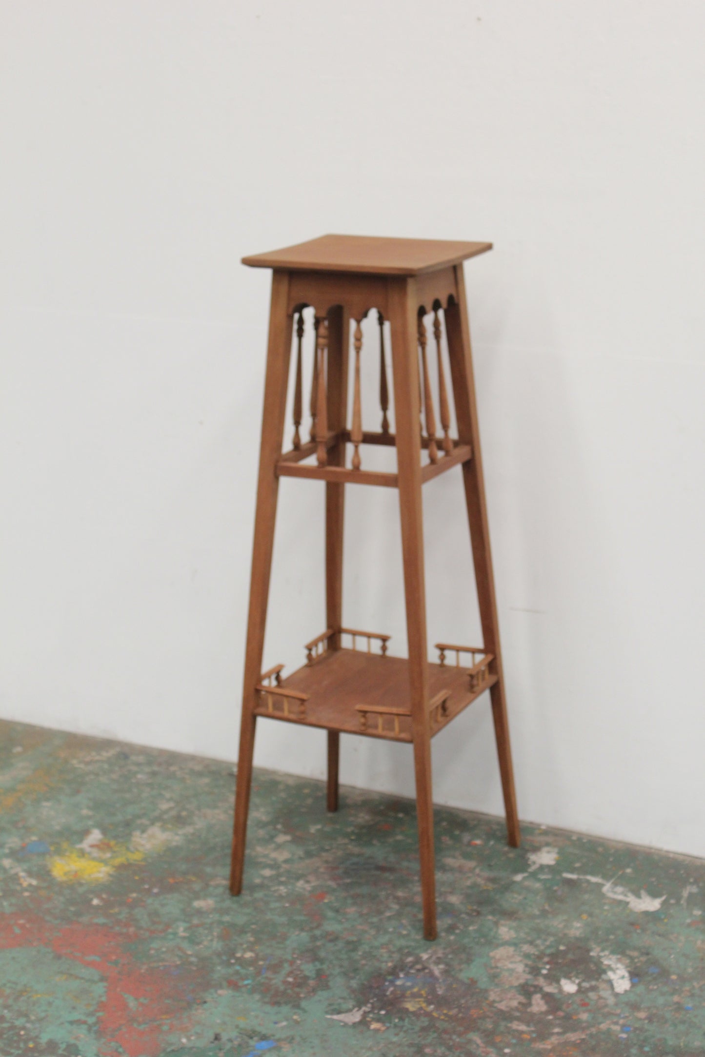 #1500 planter stand