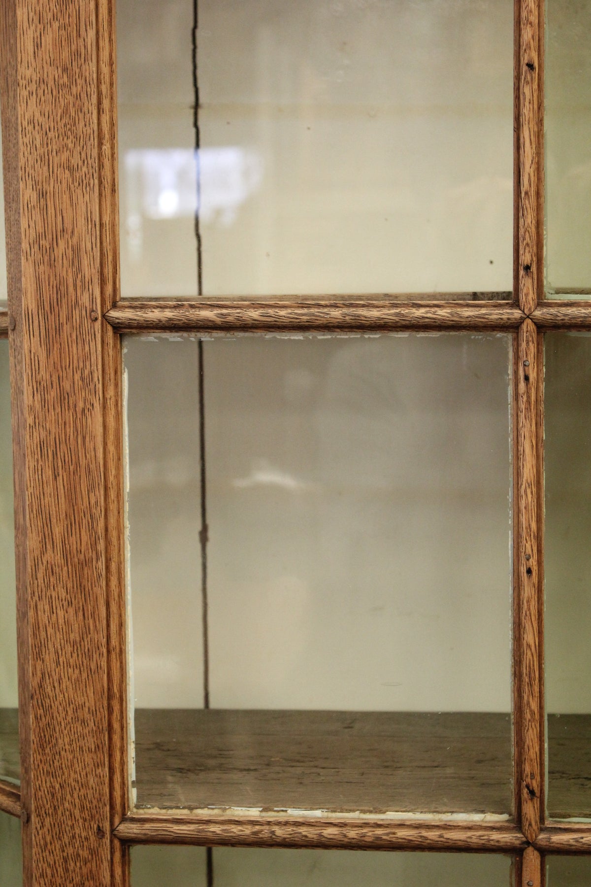 #0258 cupboard