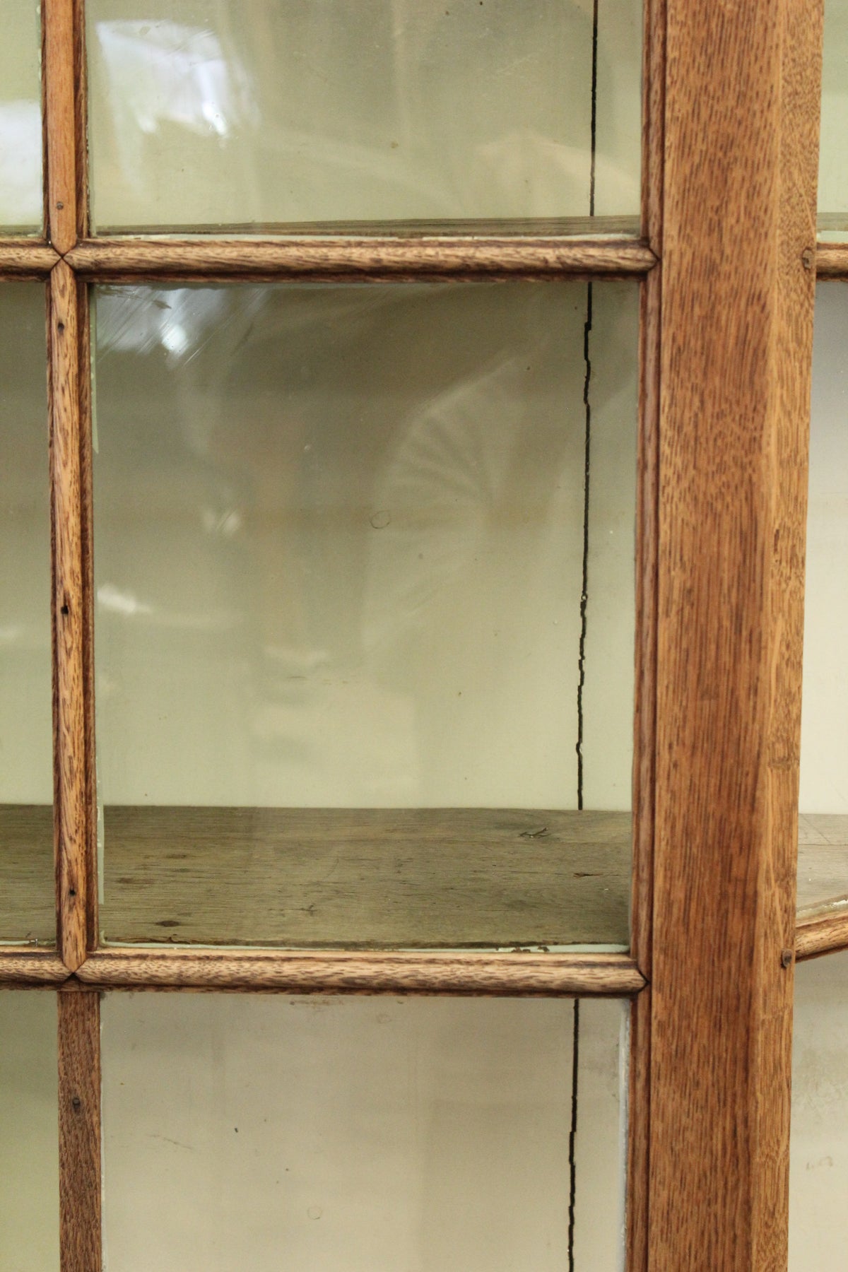 #0258 cupboard