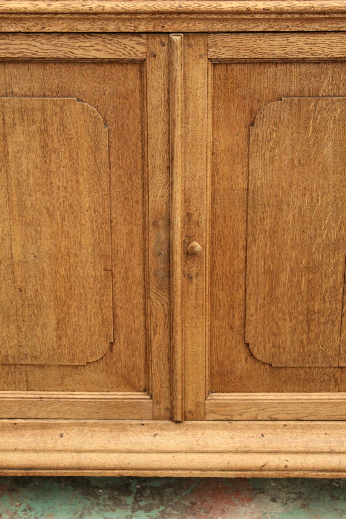 #0258 cupboard
