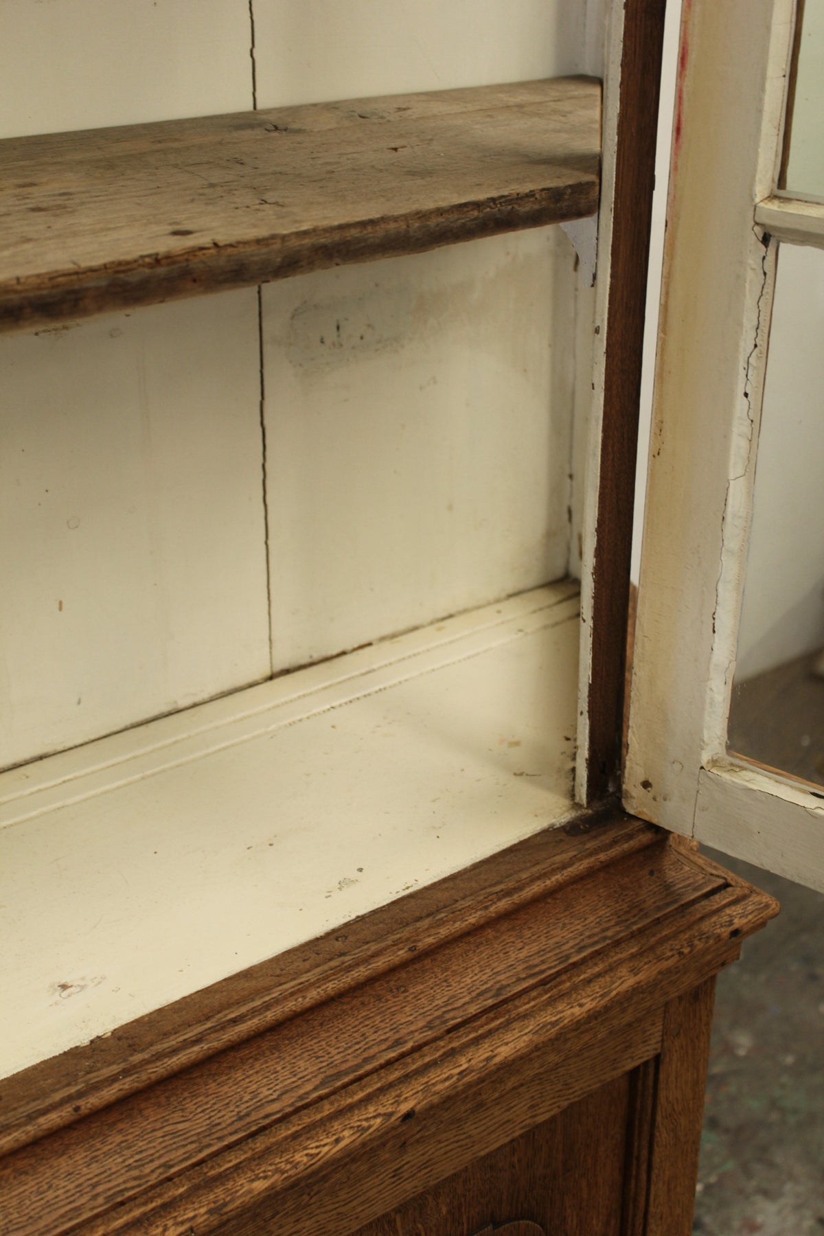 #0258 cupboard