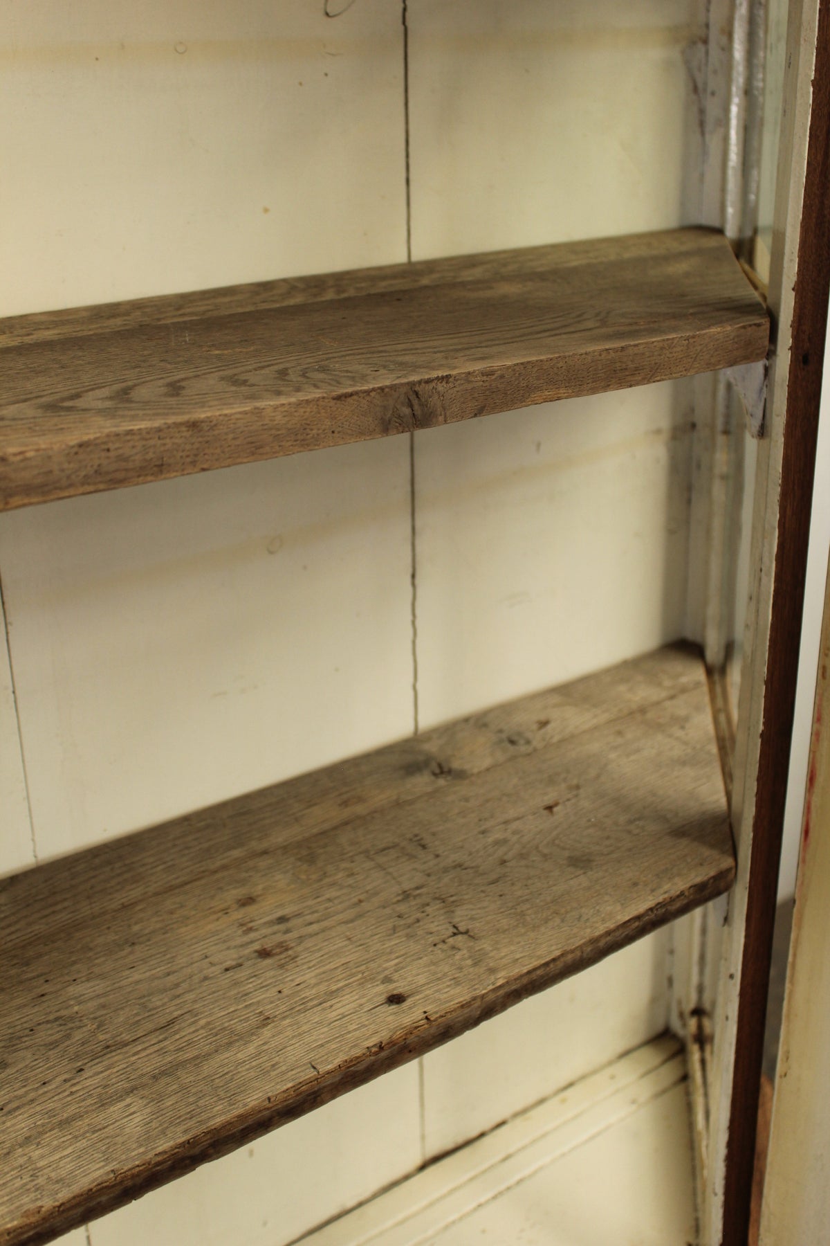 #0258 cupboard
