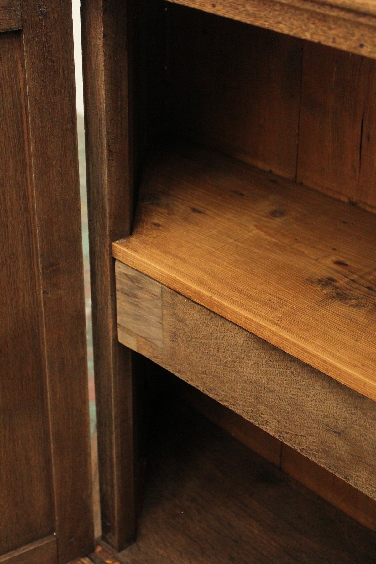#0258 cupboard