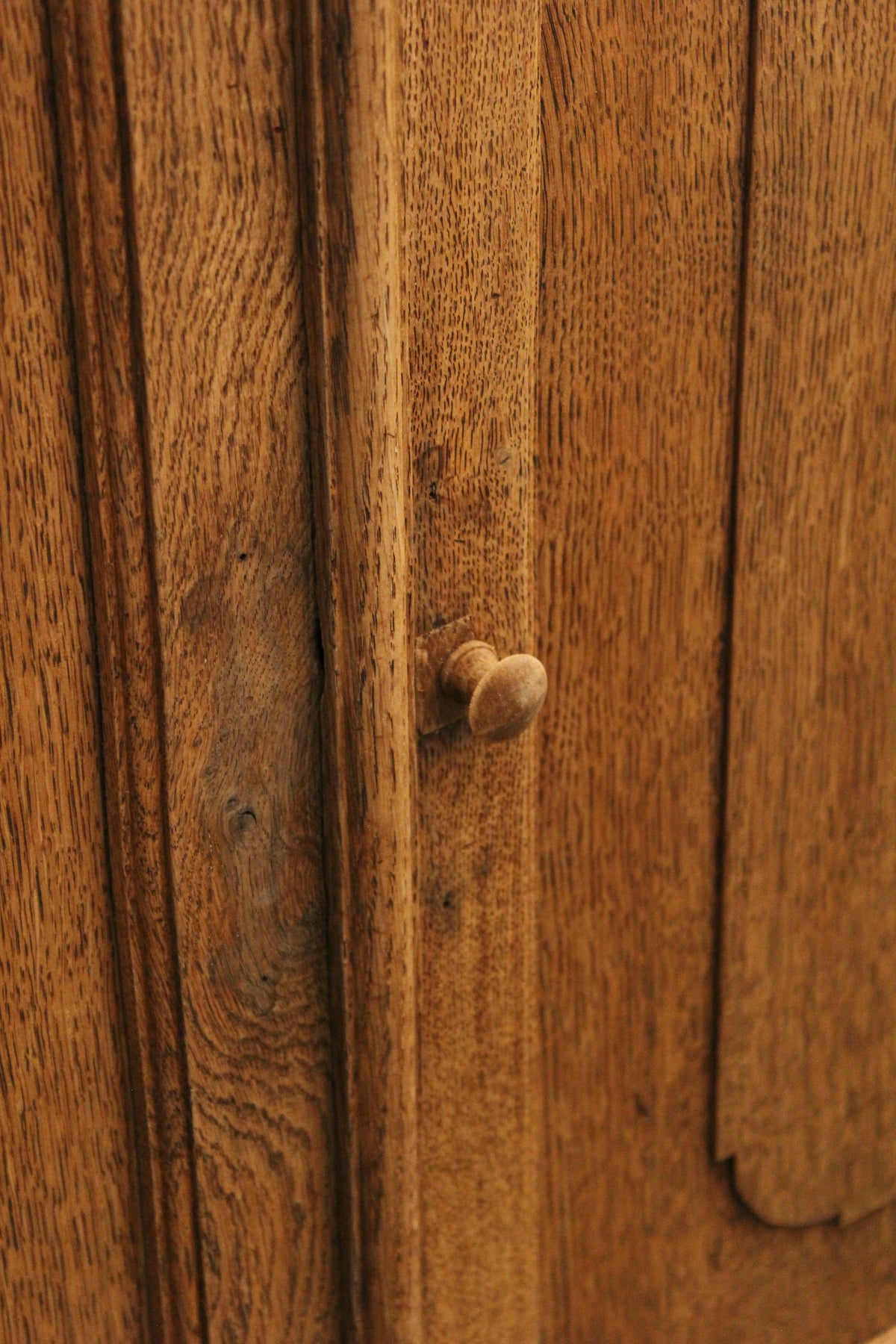 #0258 cupboard