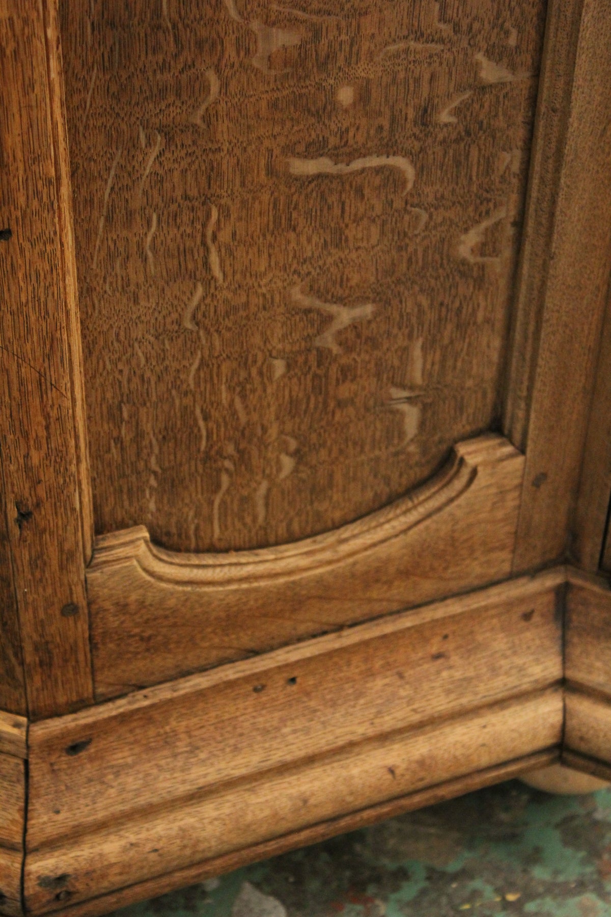 #0258 cupboard