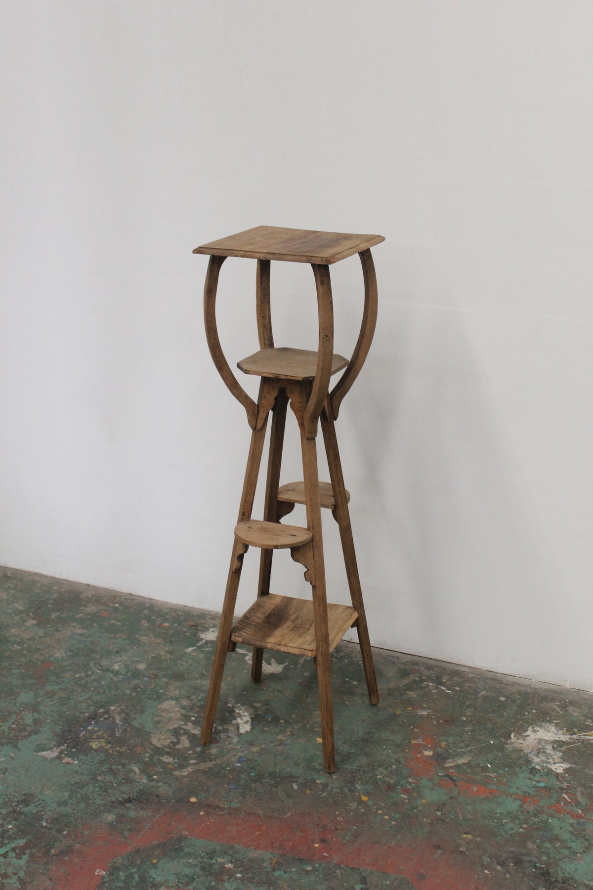 #1141 plant stand