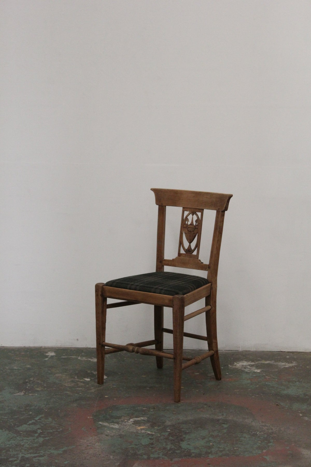 #1585 chair