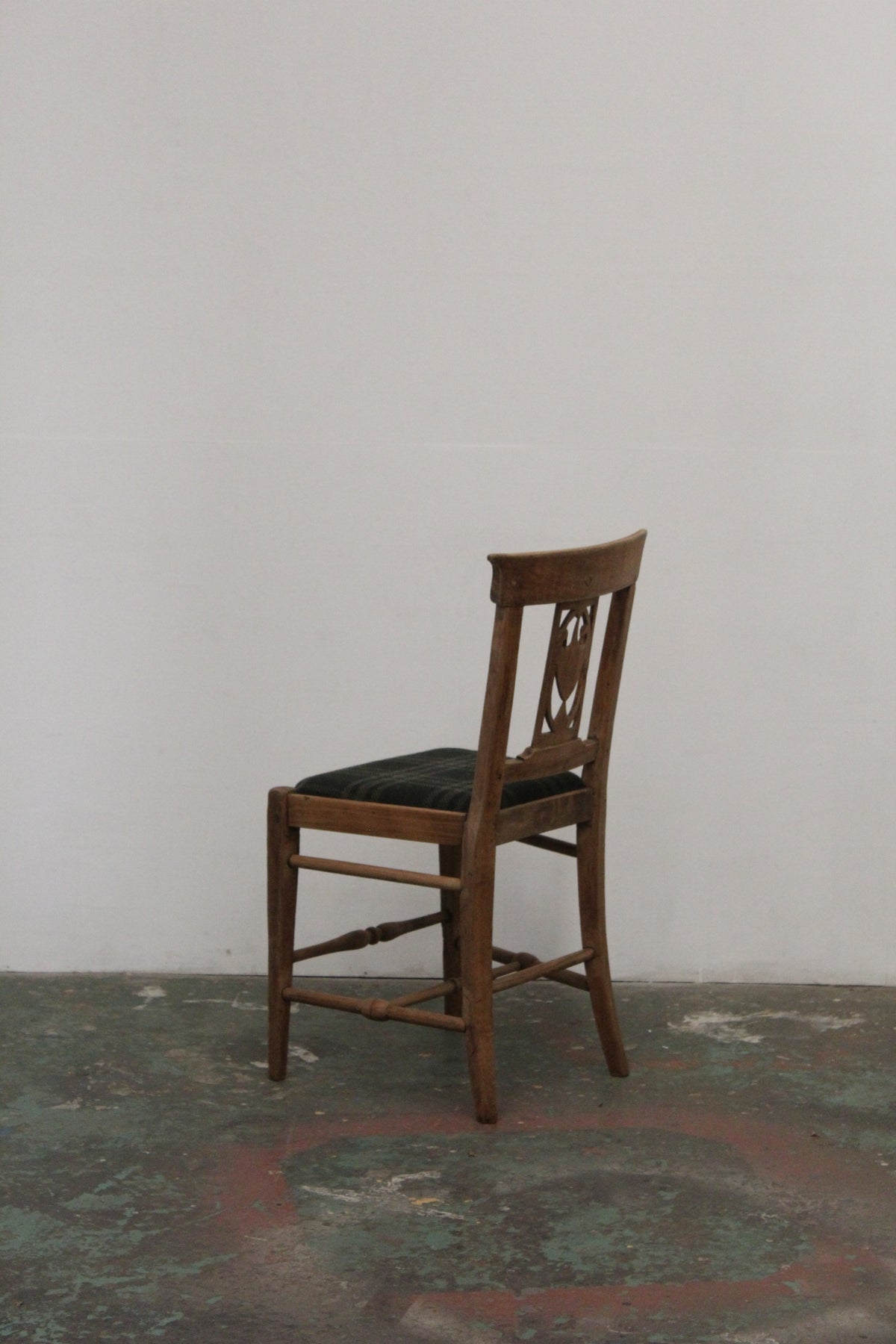 #1585 chair