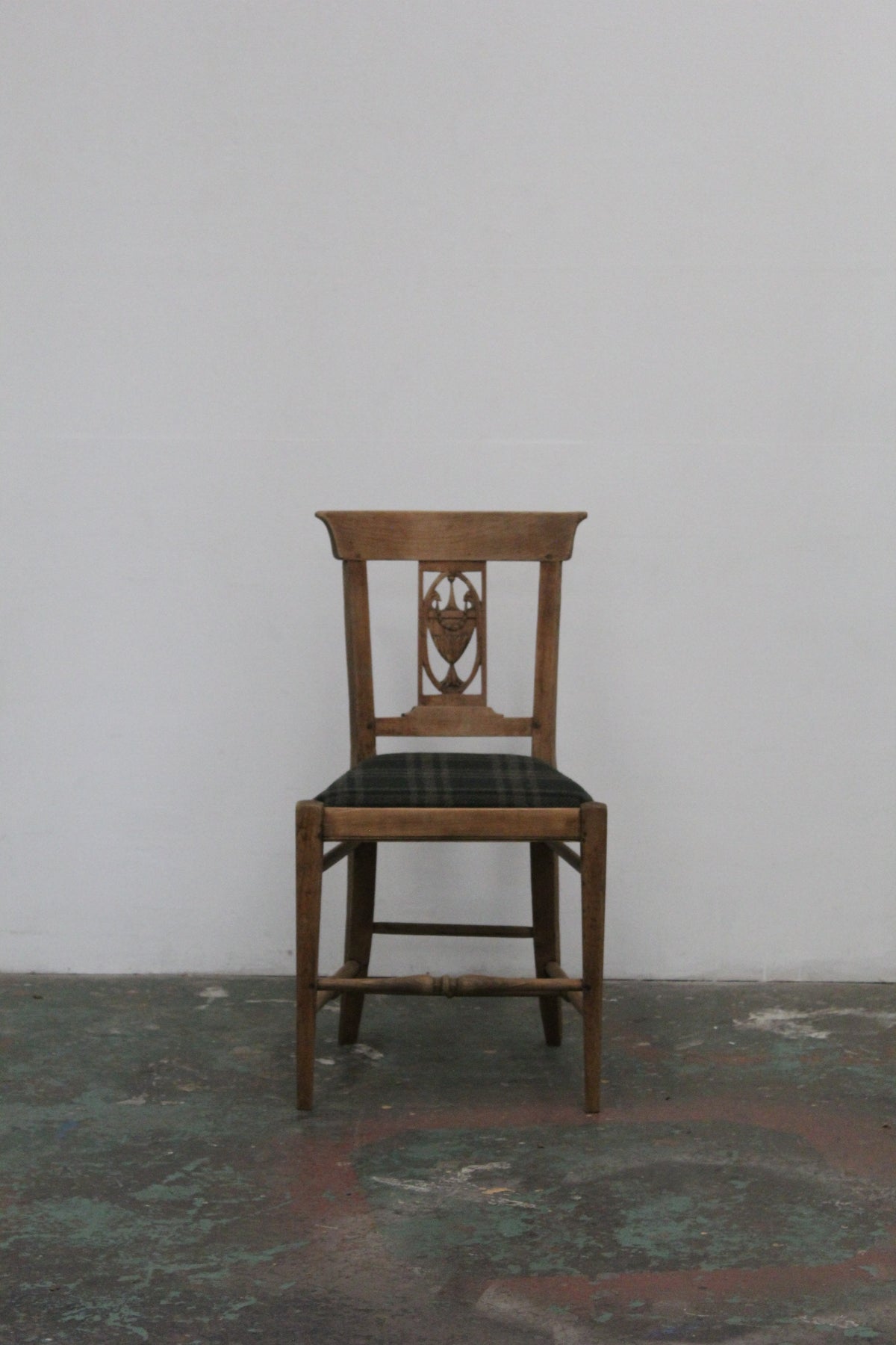#1585 chair