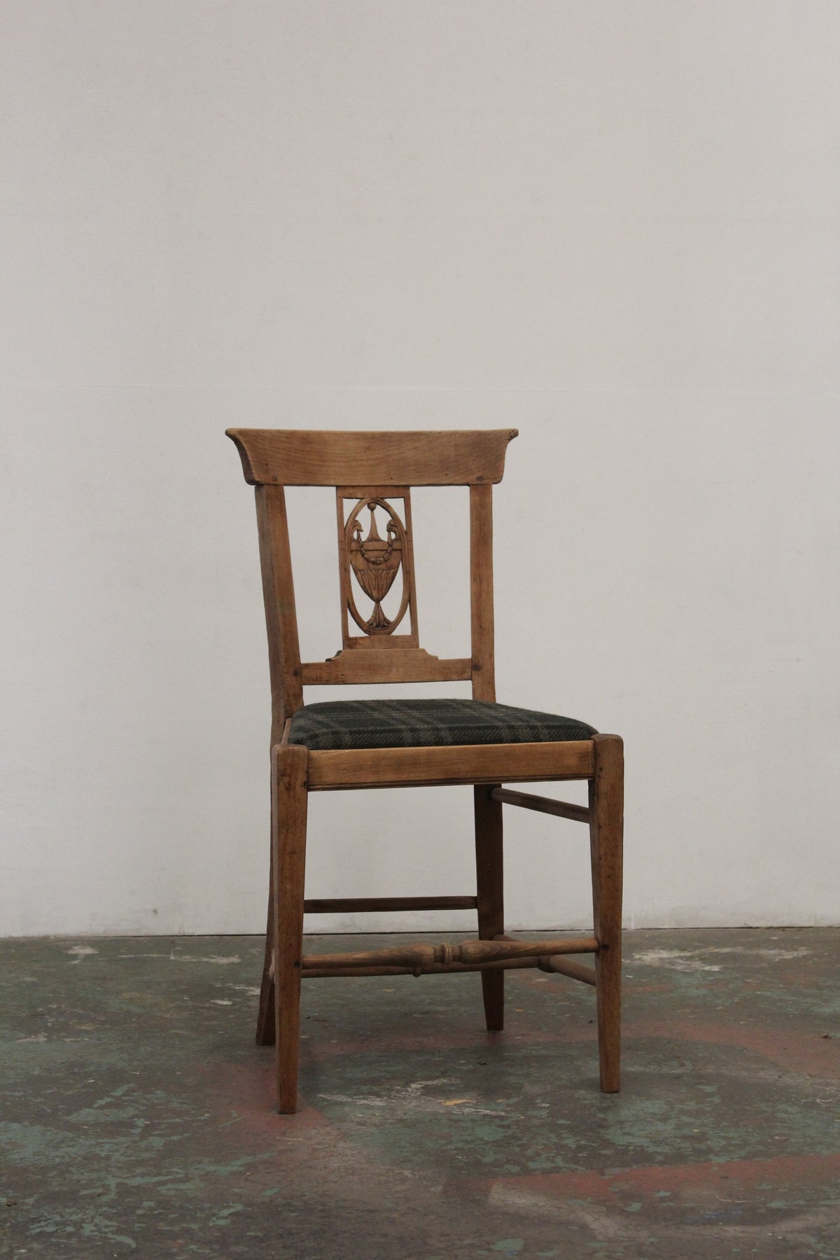 #1585 chair