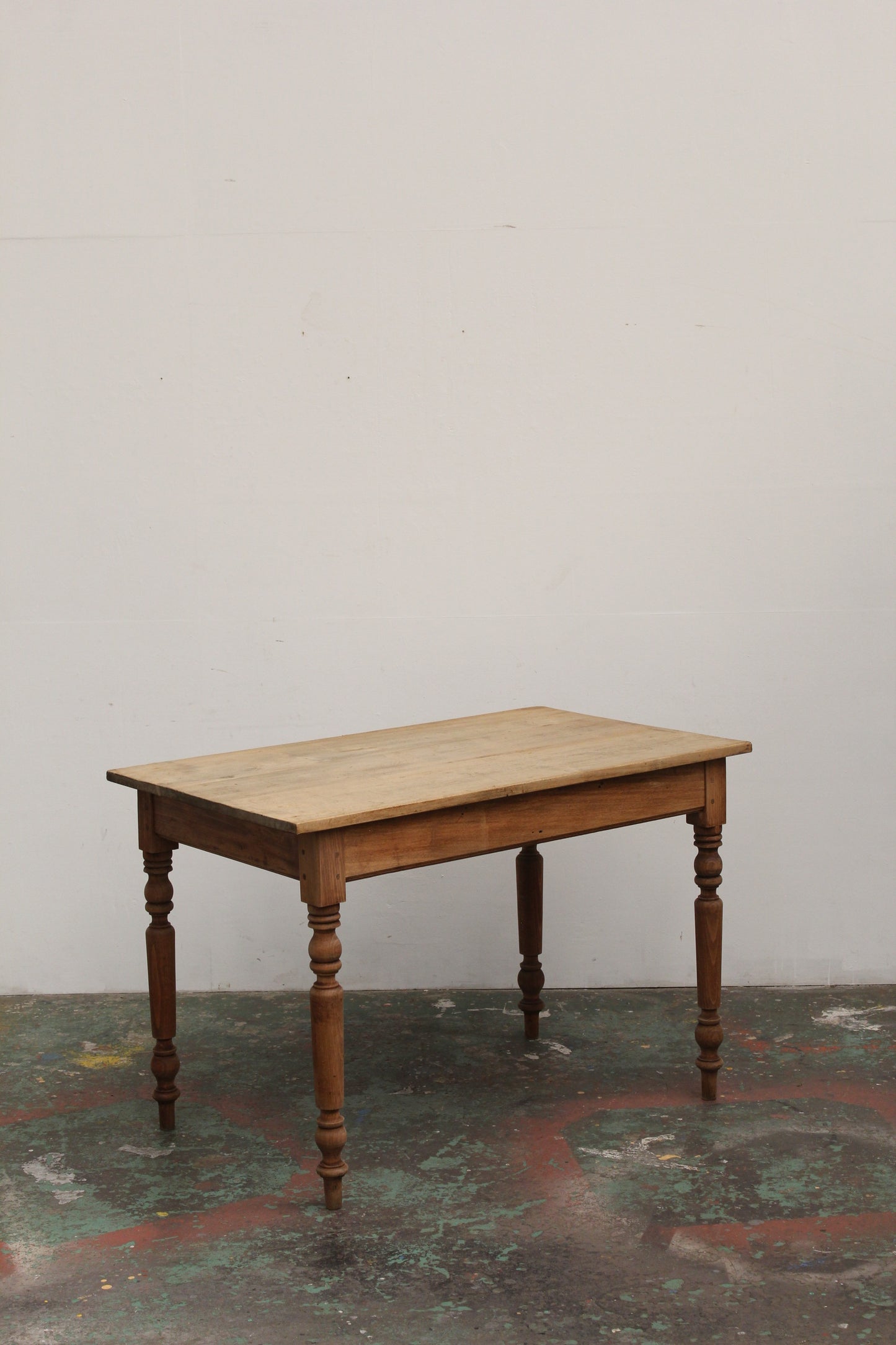 #1279 table