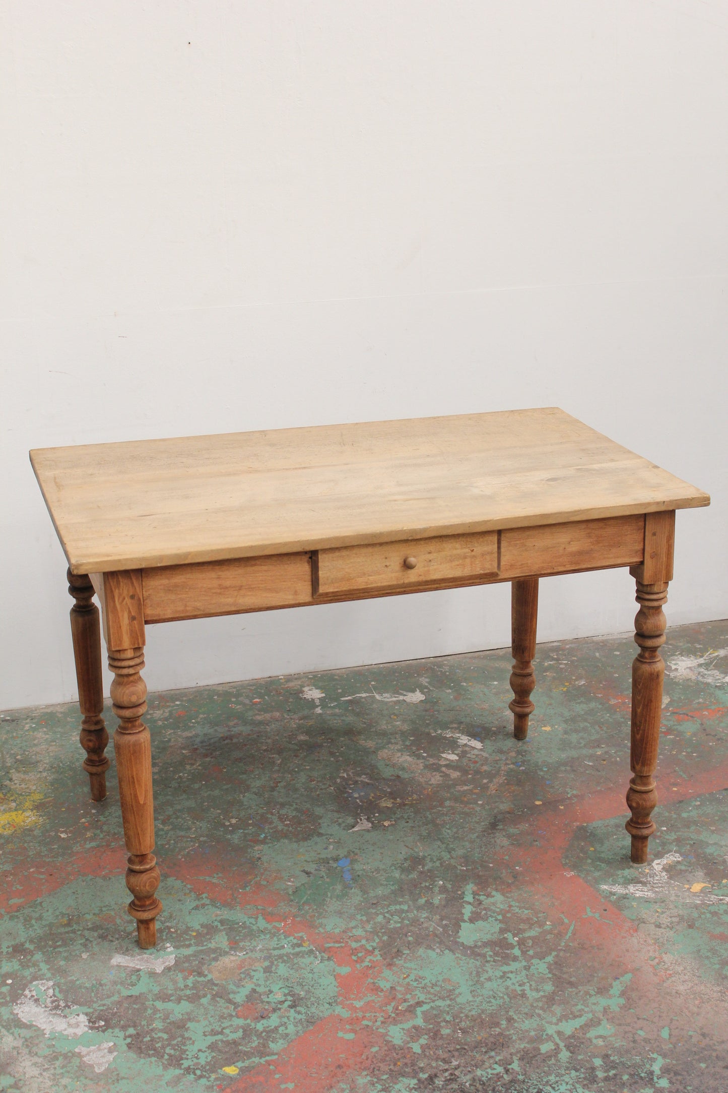 #1279 table