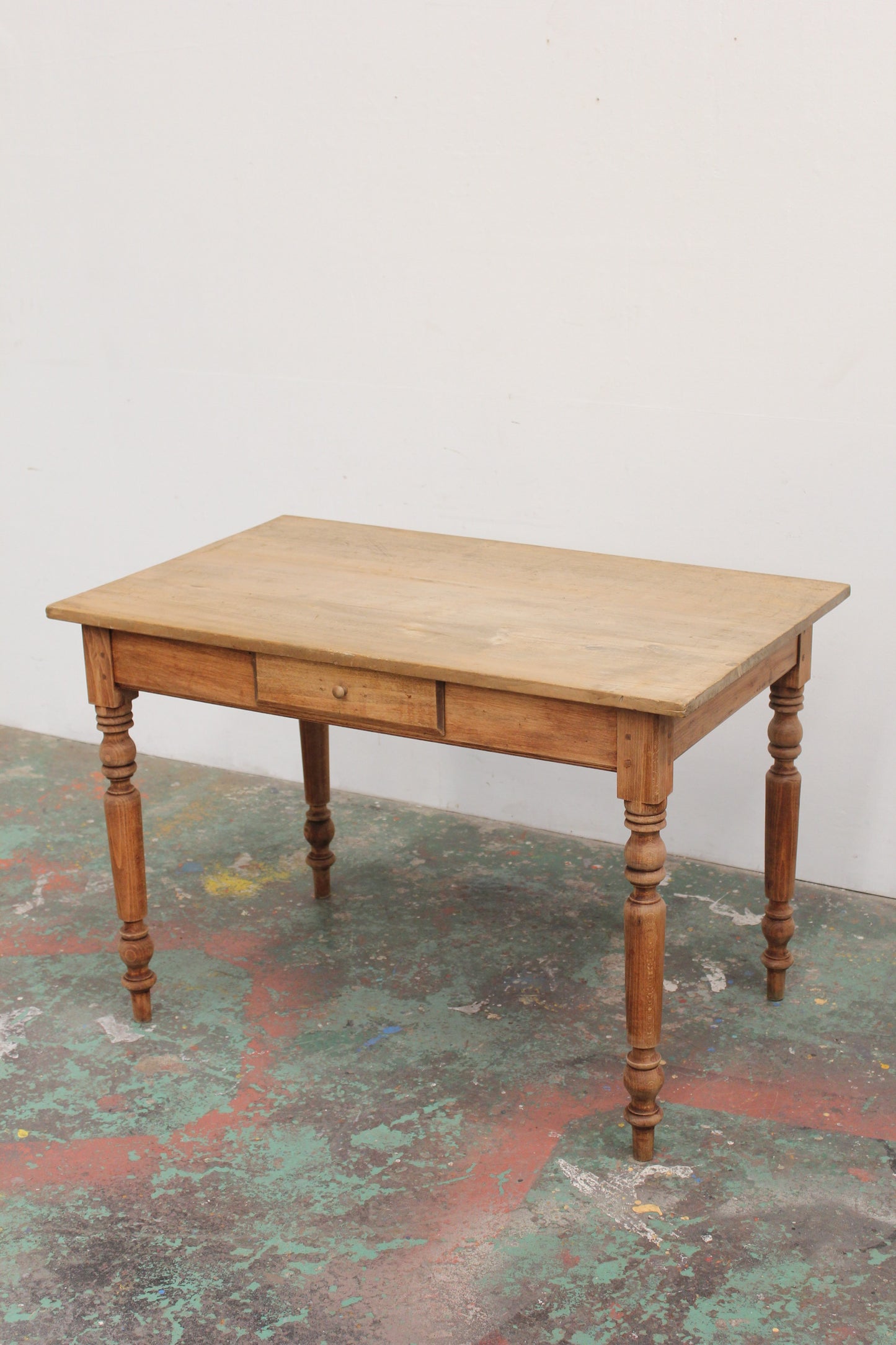 #1279 table
