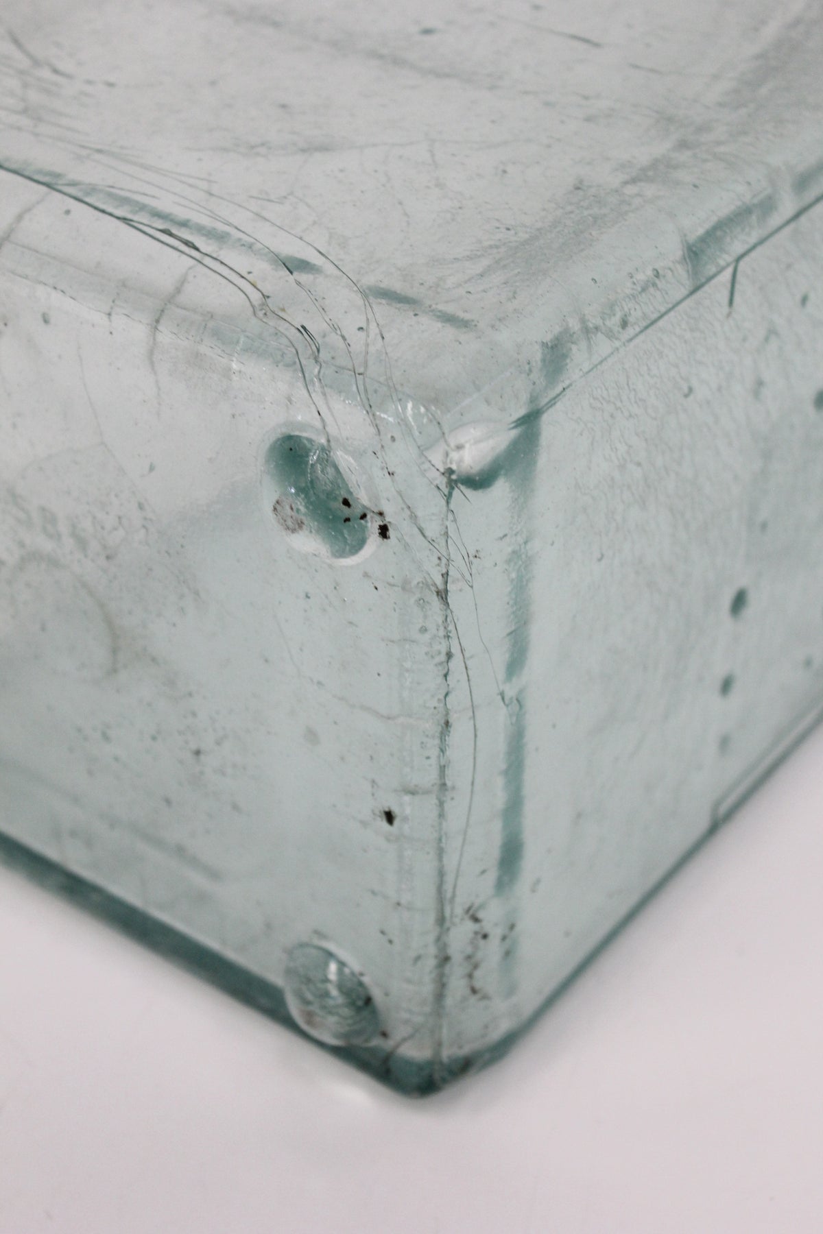 #1588 glass case